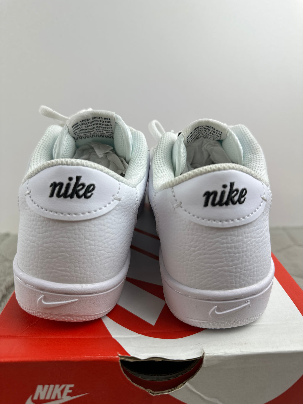 NIKE COURT VINTAGE