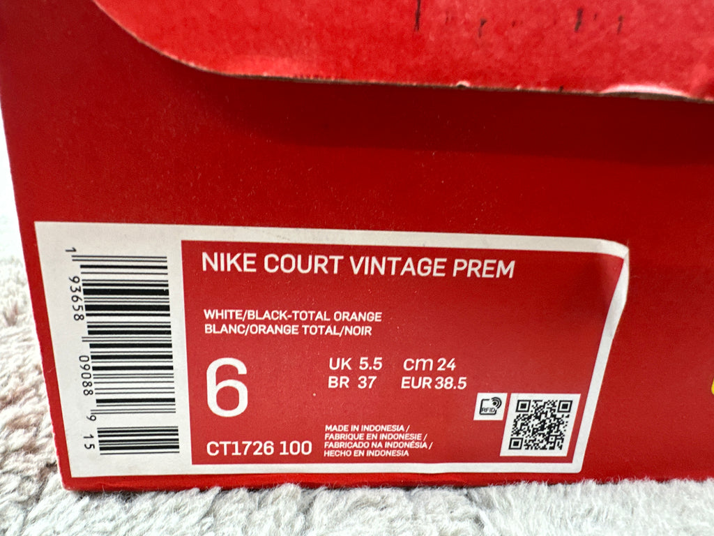 NIKE COURT VINTAGE