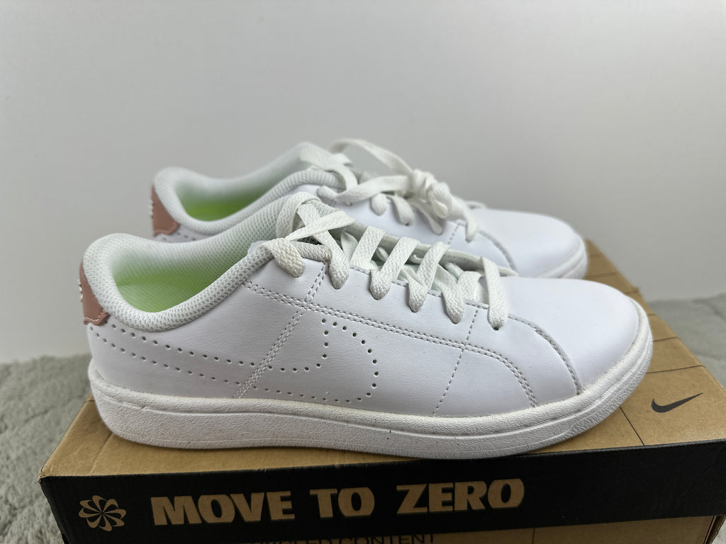 NIKE COURT ROYALE 2