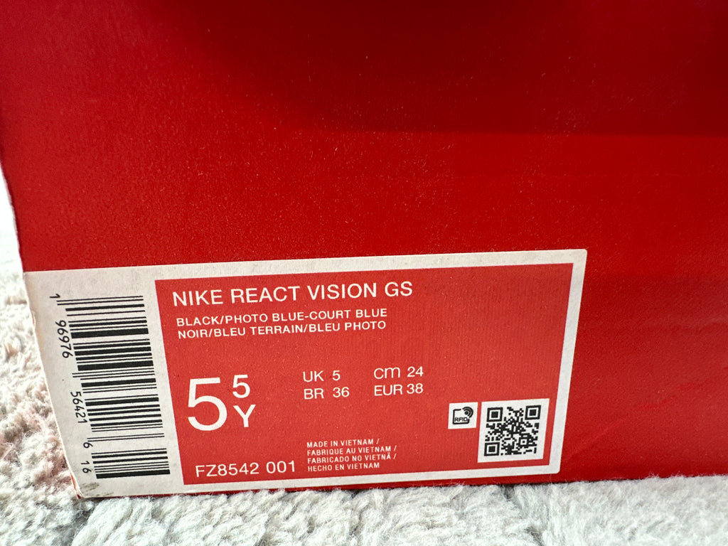 NIKE REACT VISION