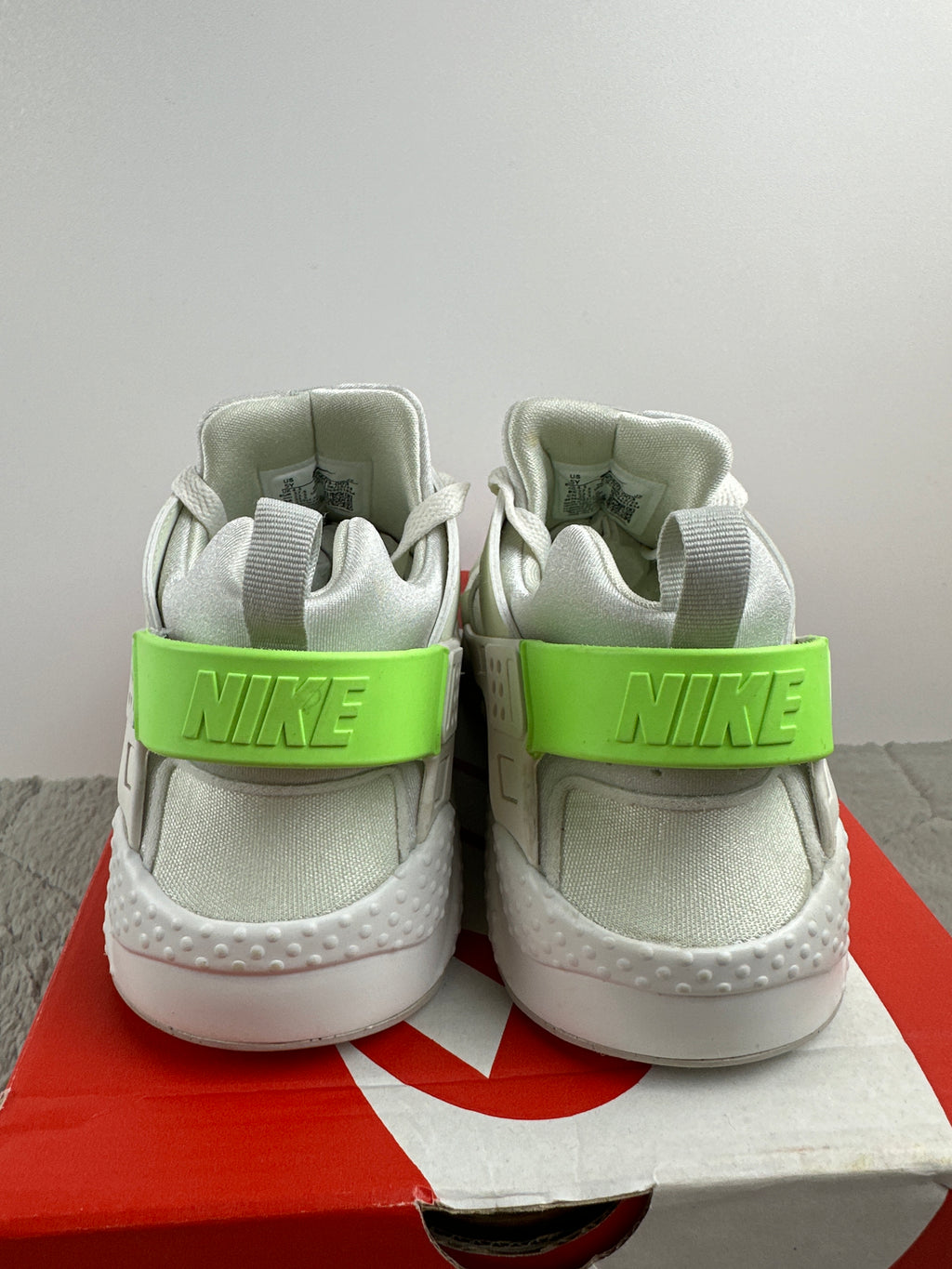 NIKE HUARACHE RUN