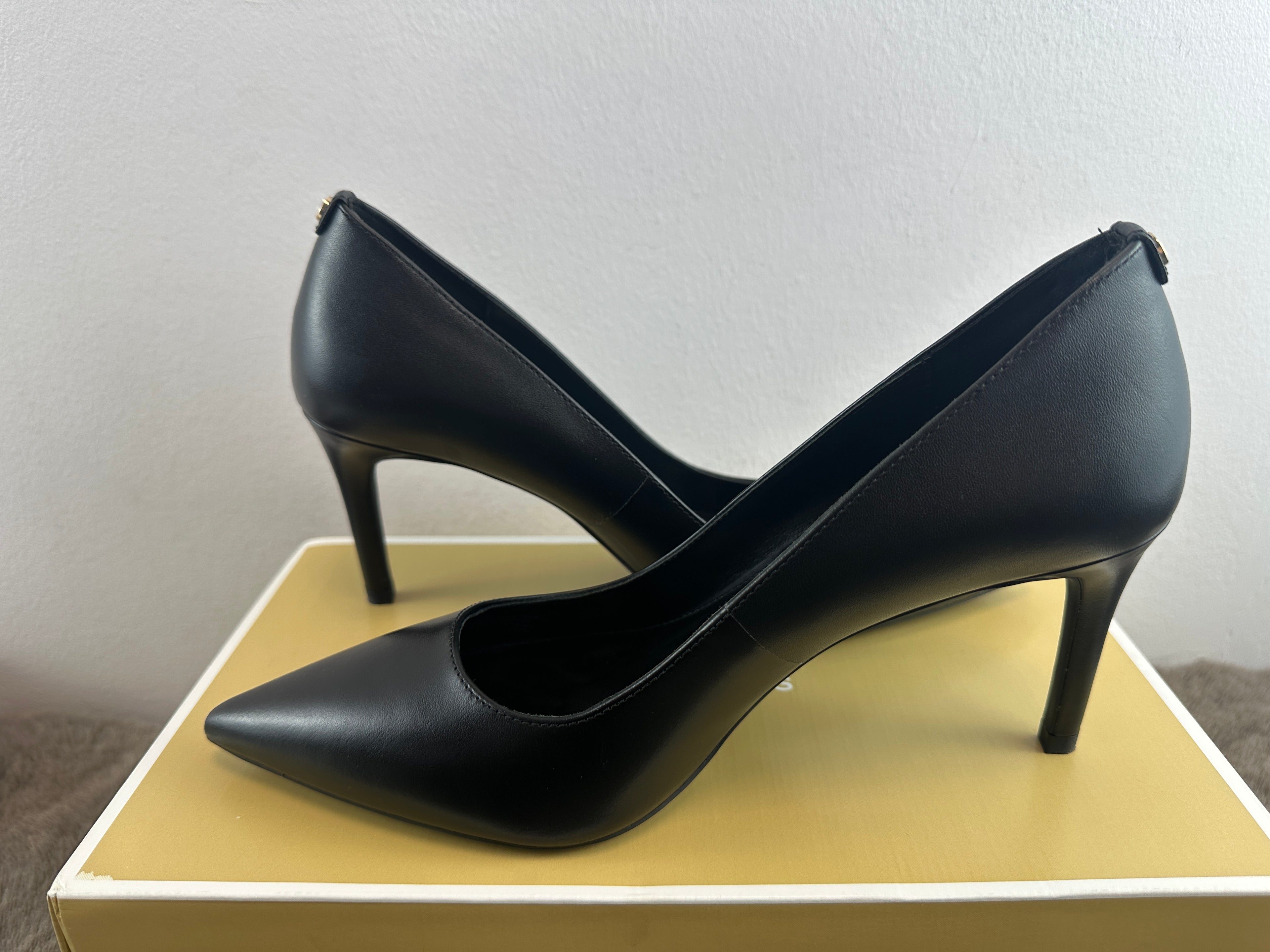 MICHAEL KORS ALINA FLEX PUMP