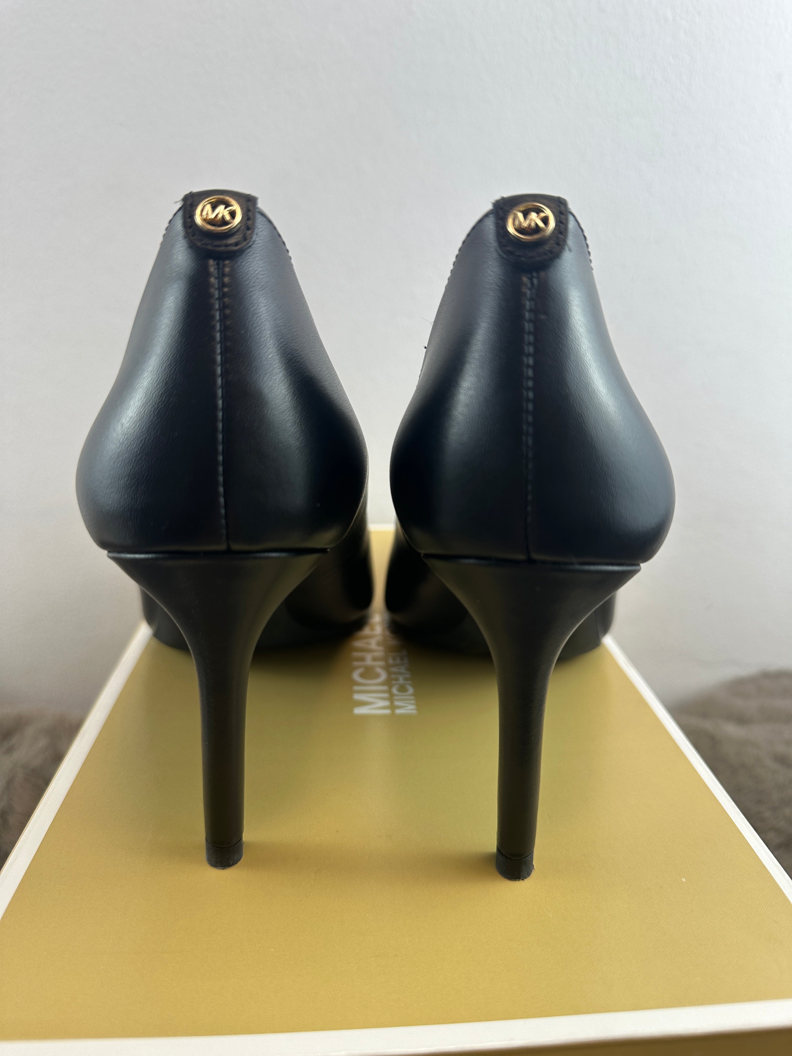 MICHAEL KORS ALINA FLEX PUMP