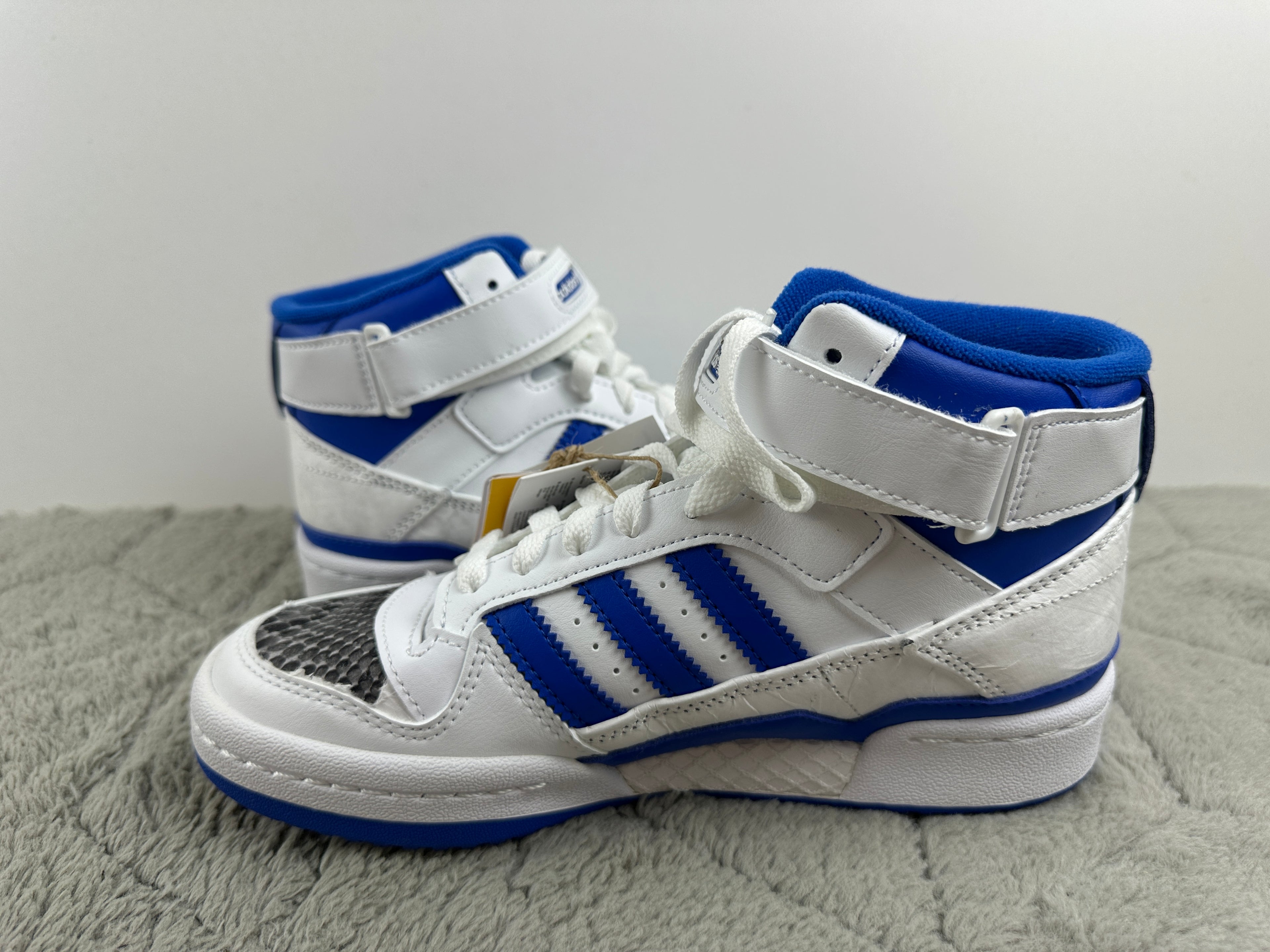 ADIDAS FORUM MID