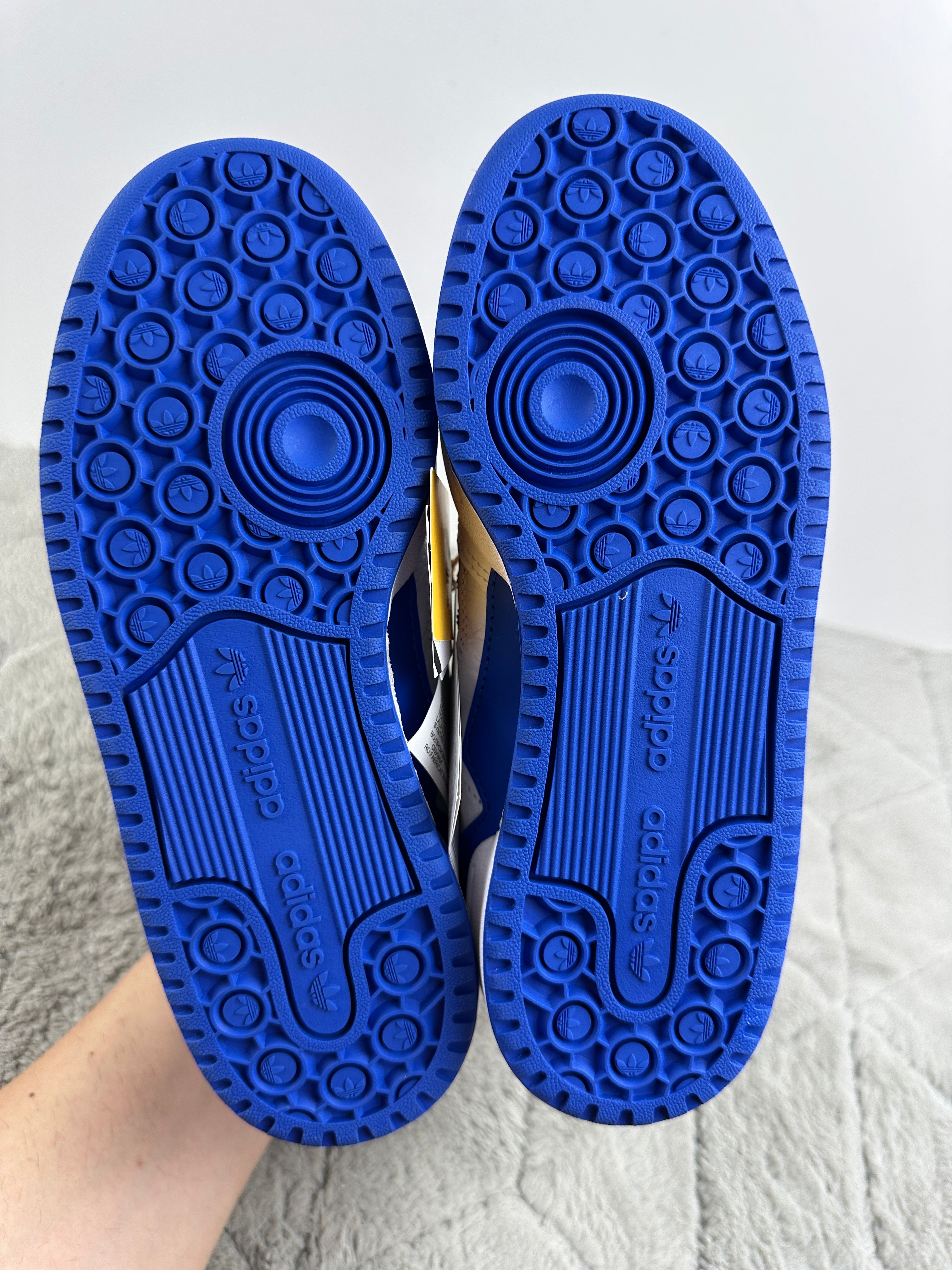 ADIDAS FORUM MID