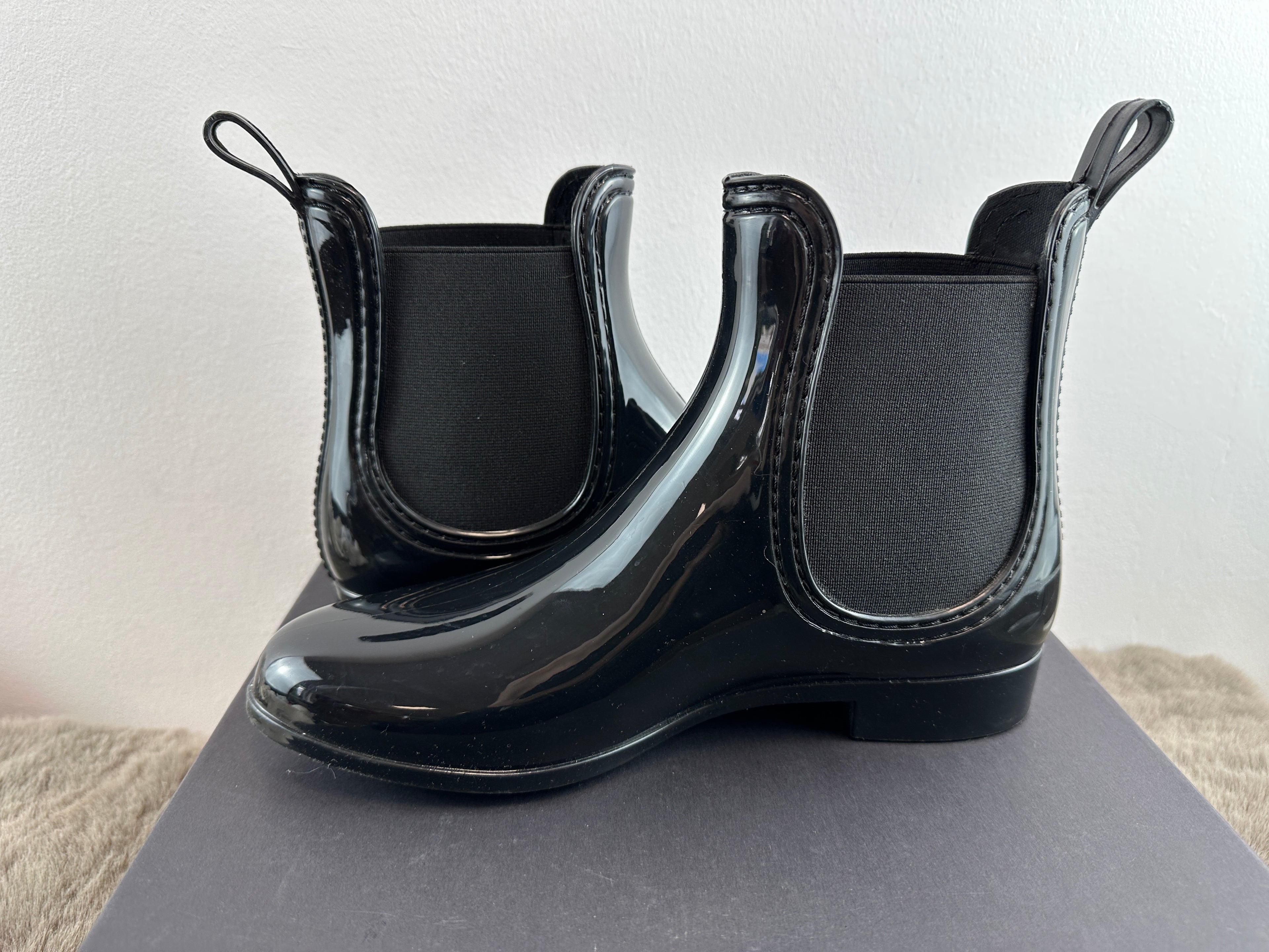 karl lagerfeld kalosh 2