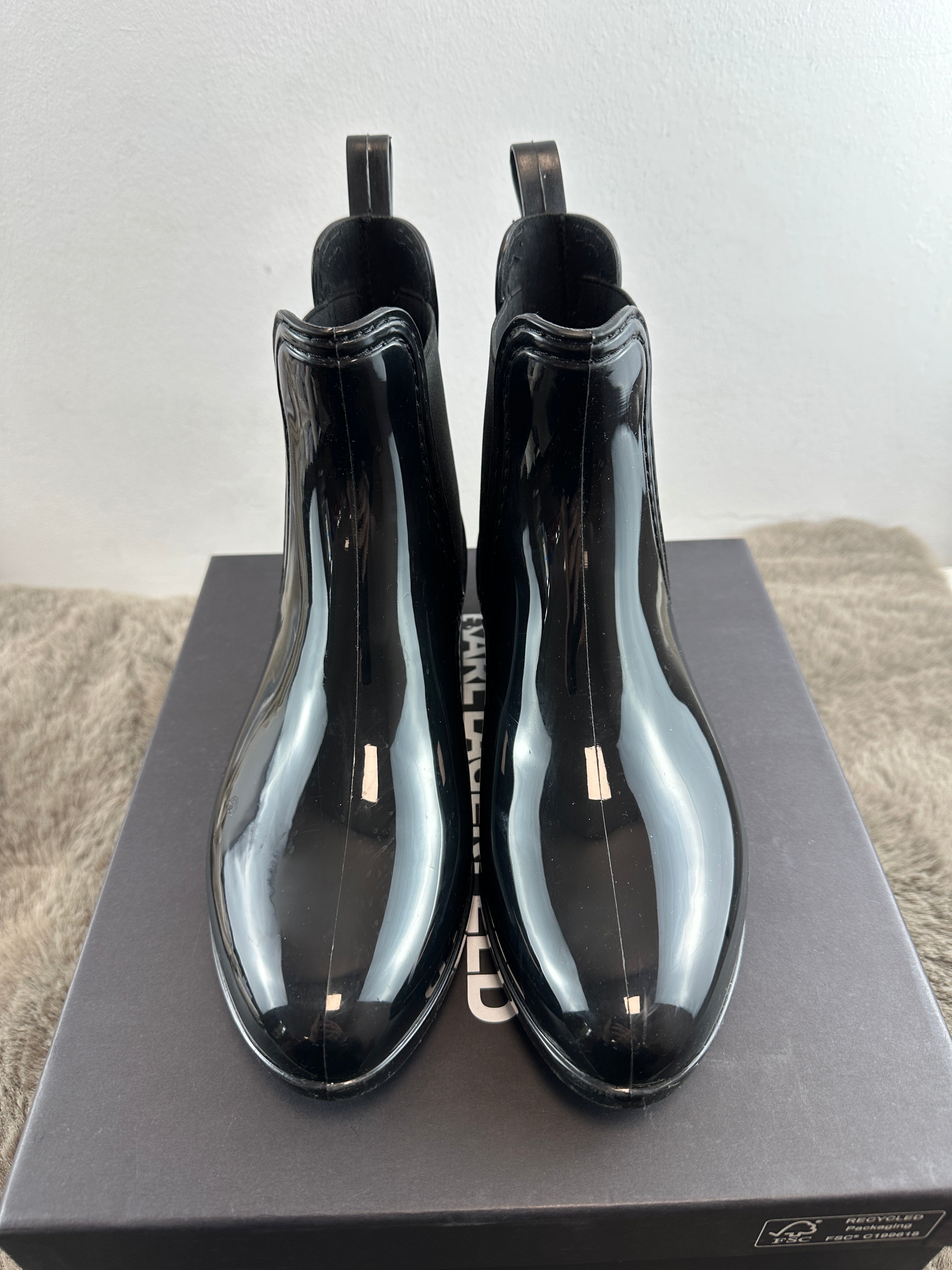 karl lagerfeld kalosh 2