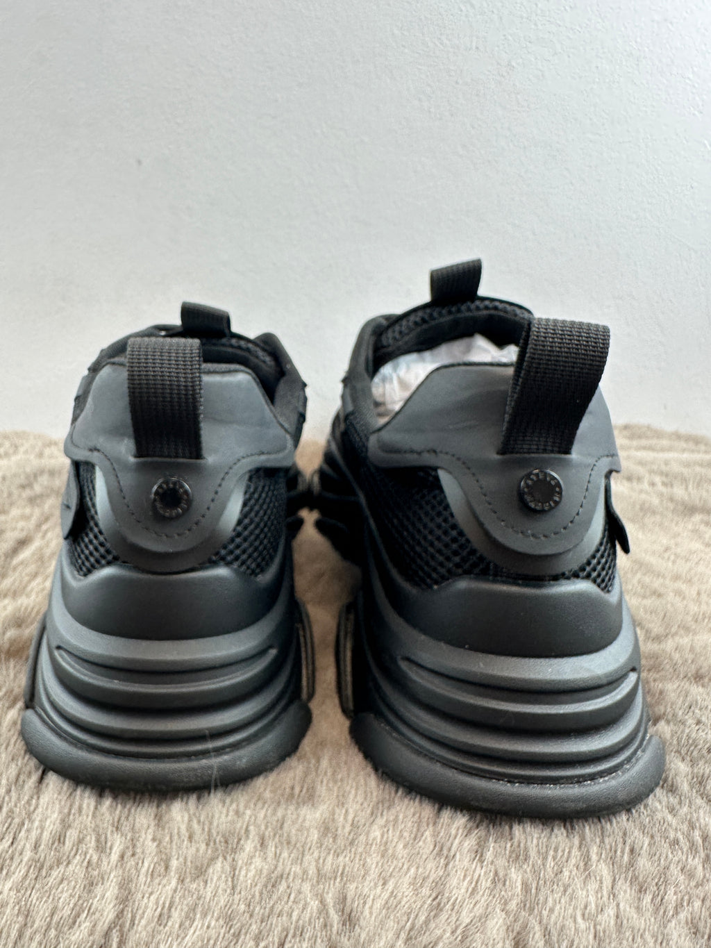 STEVE MADDEN POSSESSION