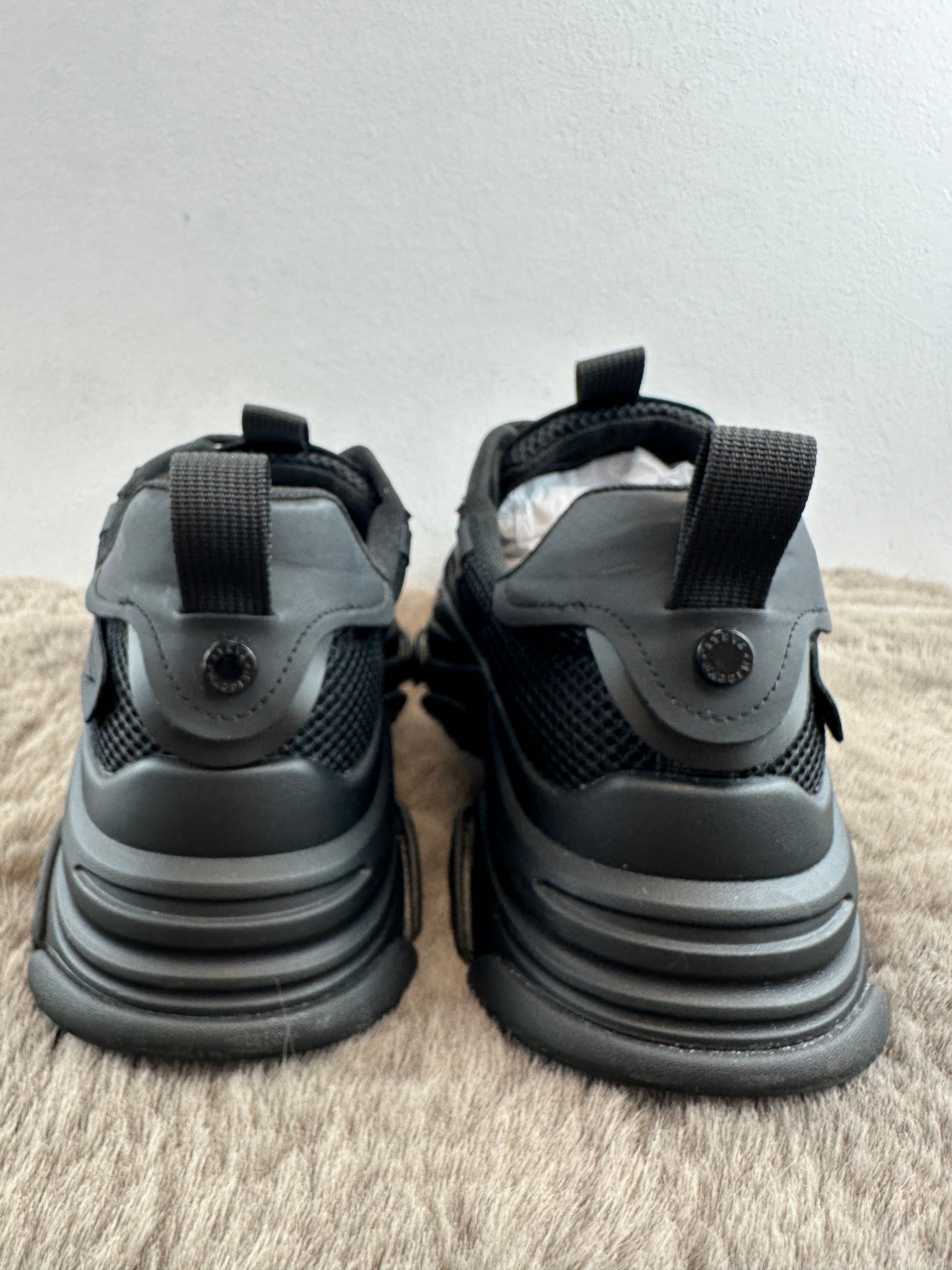 STEVE MADDEN POSSESSION