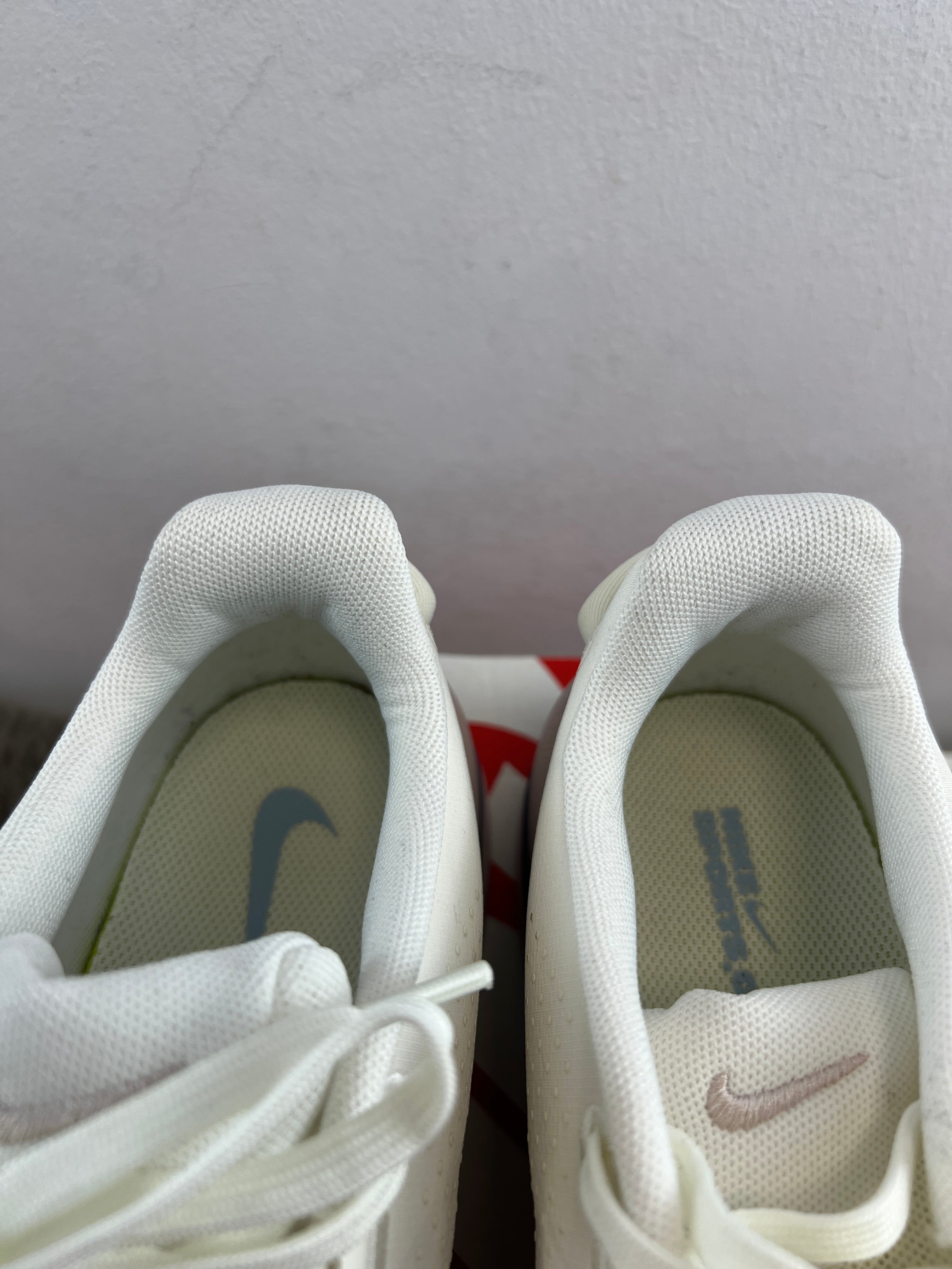 NIKE AIR ZOOM UPTURN