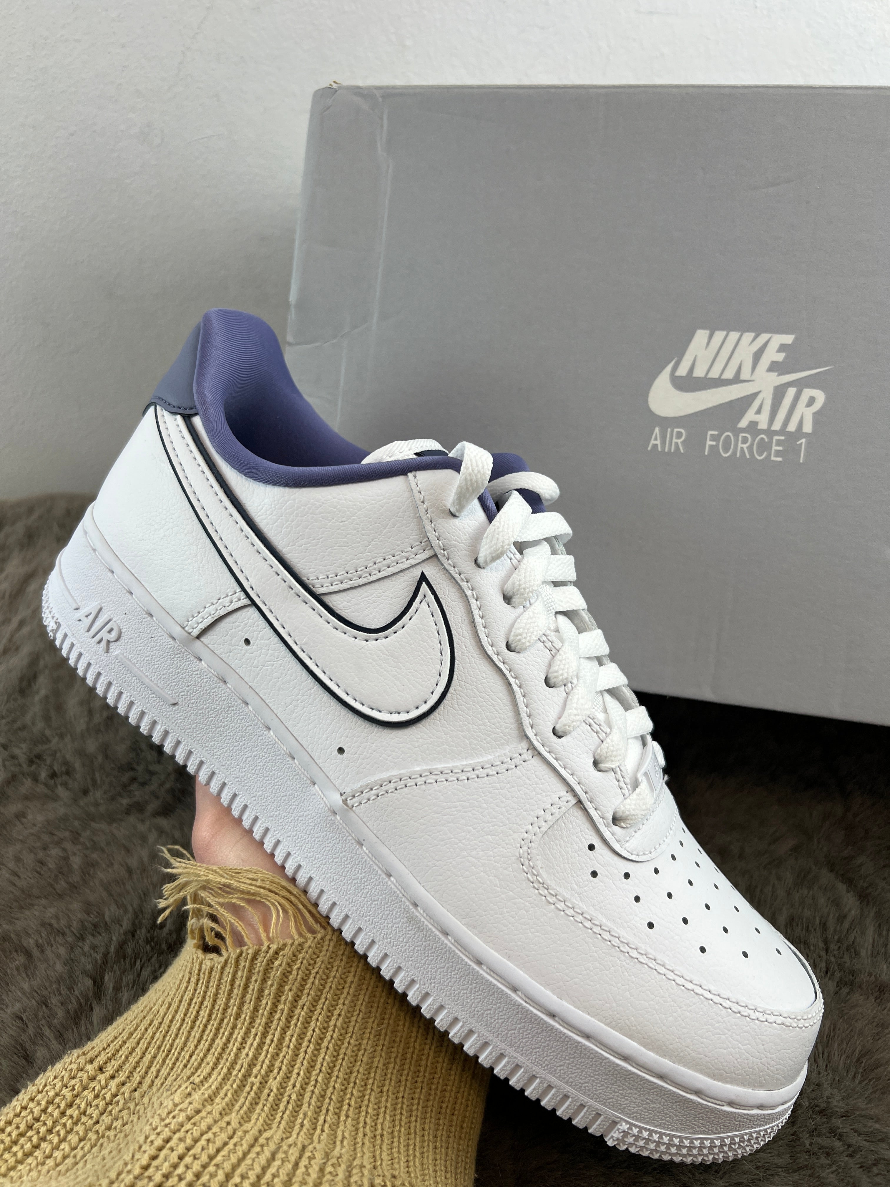 NIKE AIR FORCE 1 ESSENTIAL