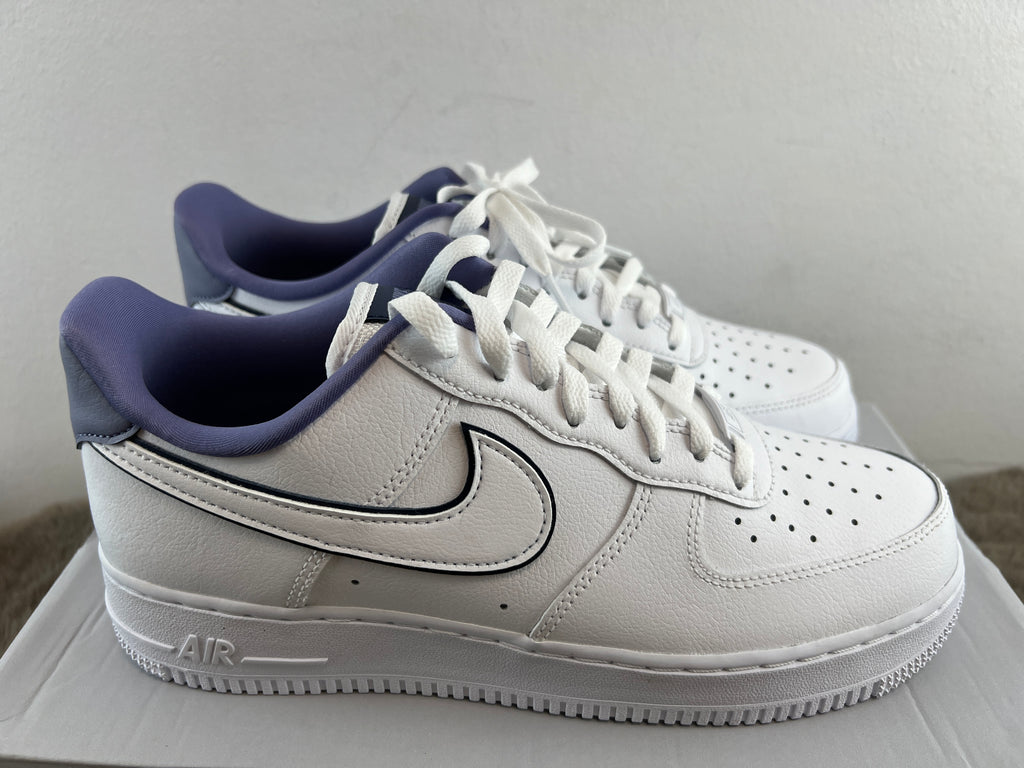 NIKE AIR FORCE 1 ESSENTIAL