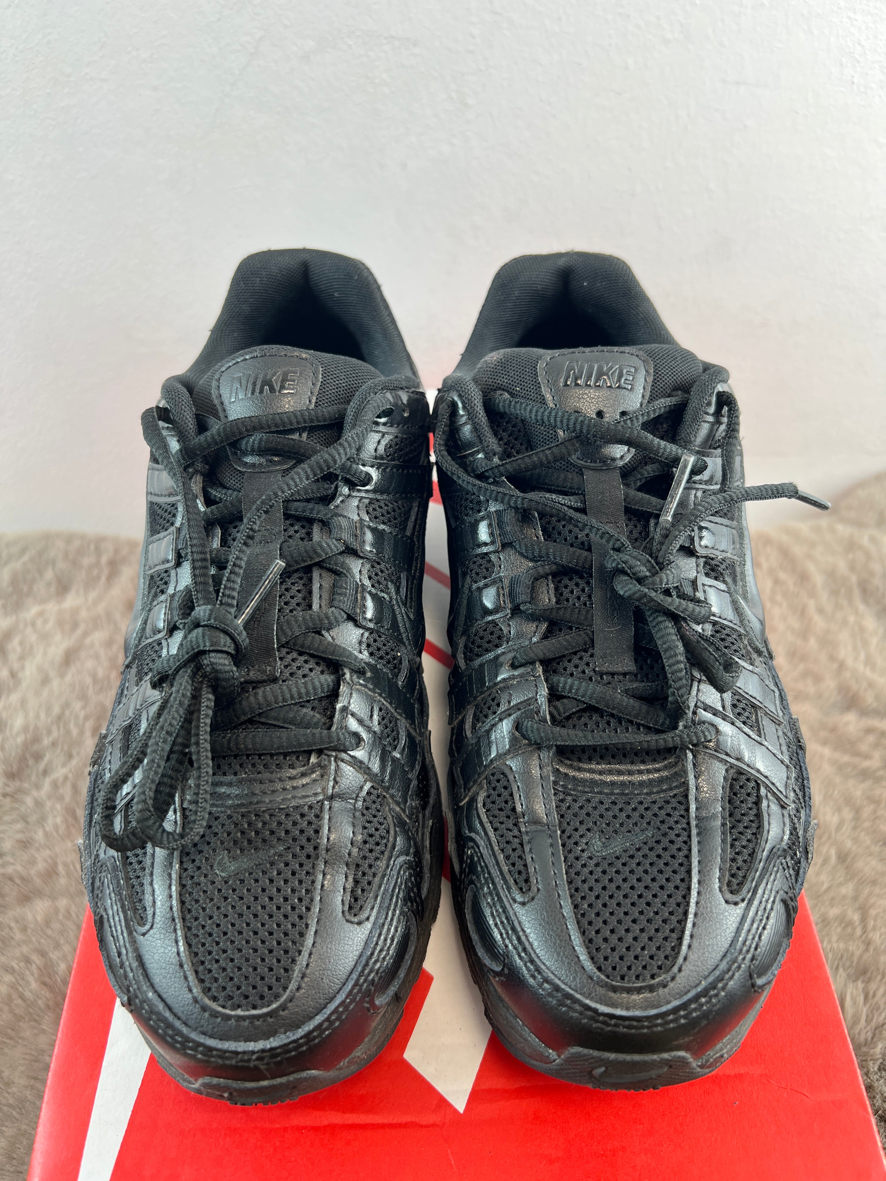 NIKE P-6000