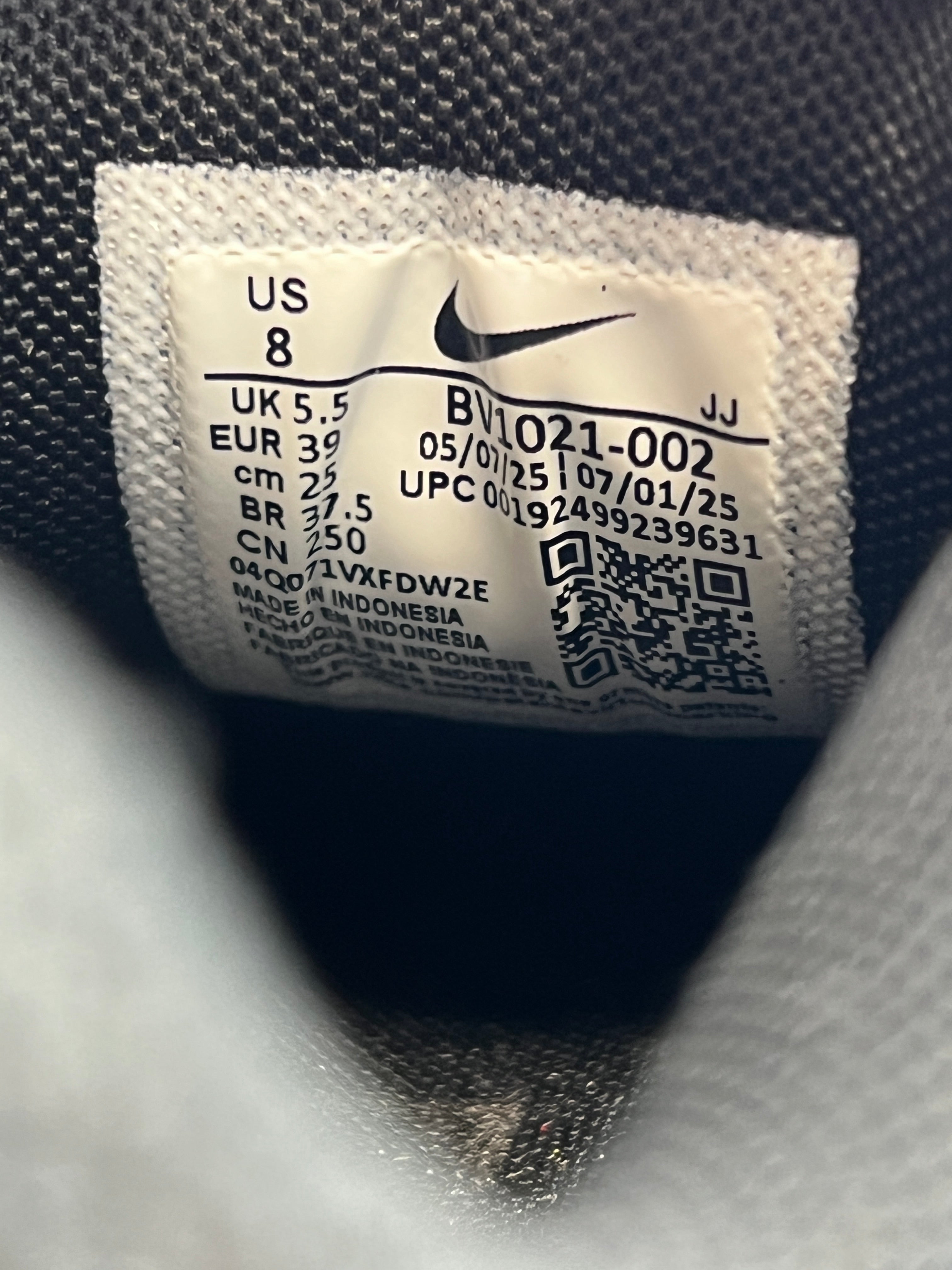 NIKE P-6000