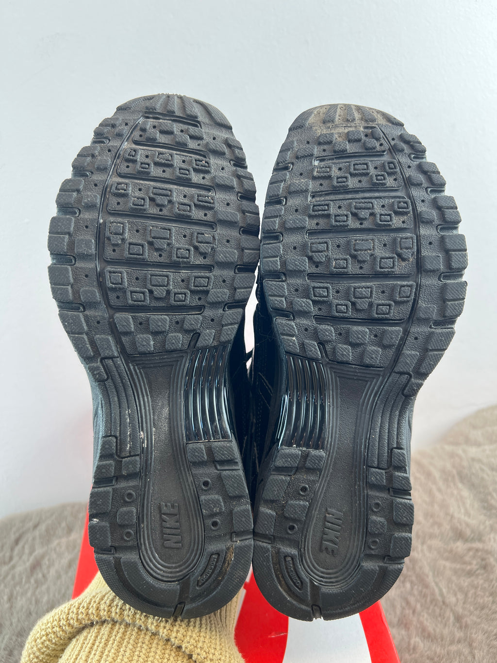 NIKE P-6000