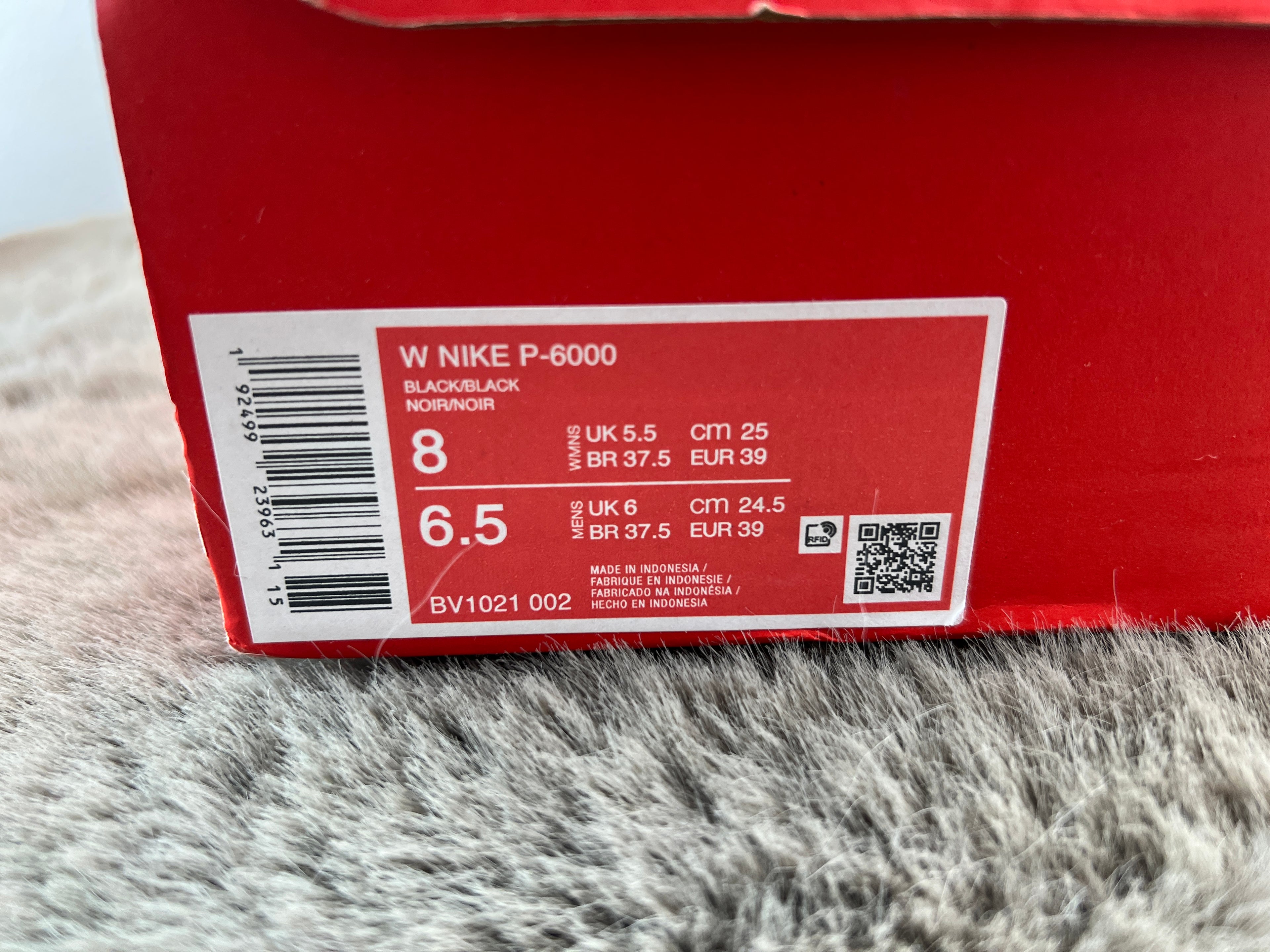 NIKE P-6000