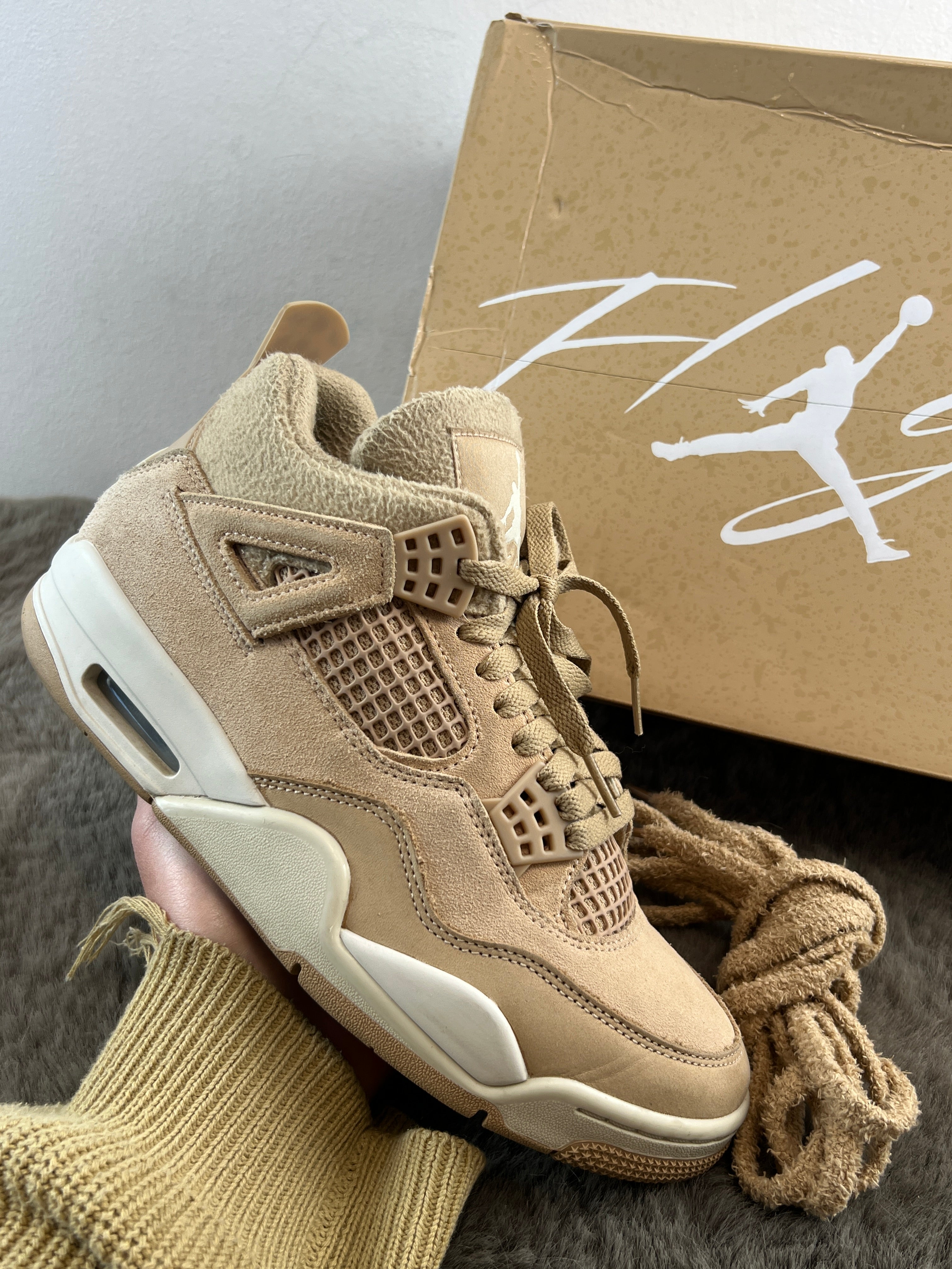 NIKE AIR JORDAN 4 RETRO COZY GIRL