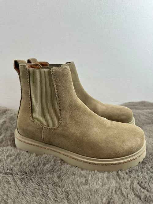 BIRKENSTOCK HIGHWOOD SLIP ON