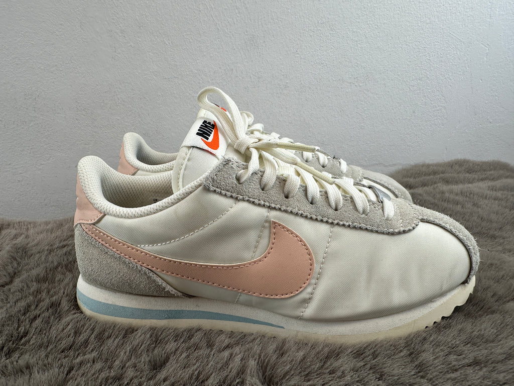 NIKE CORTEZ