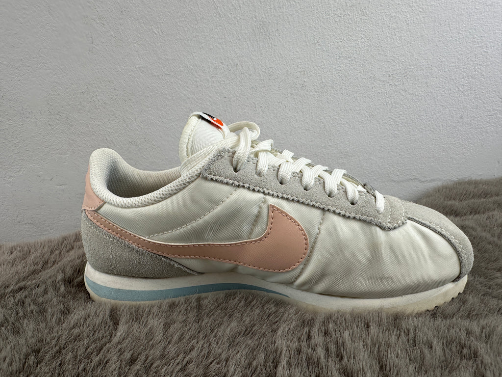 NIKE CORTEZ
