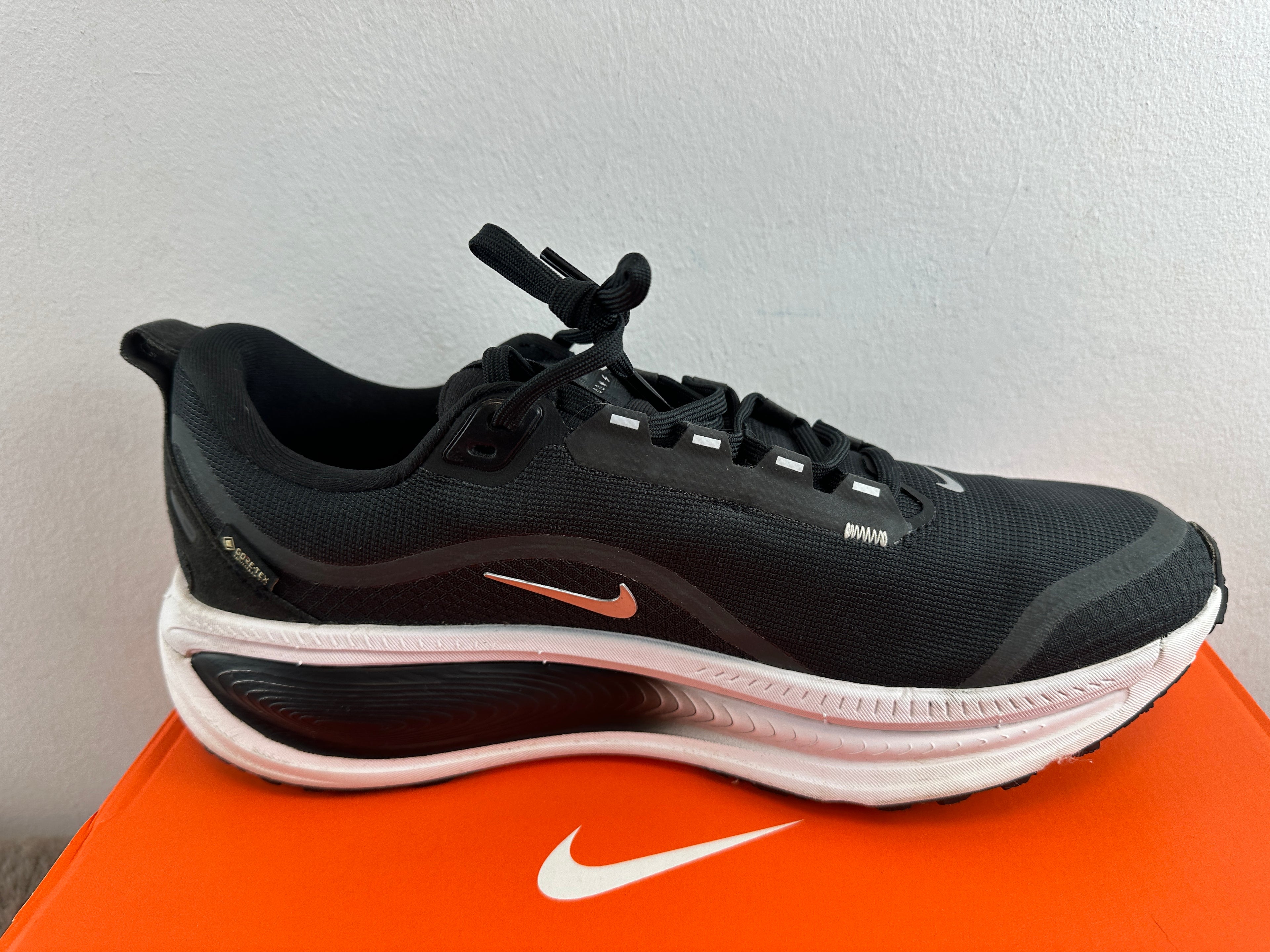 NIKE VOMERO 18 GTX