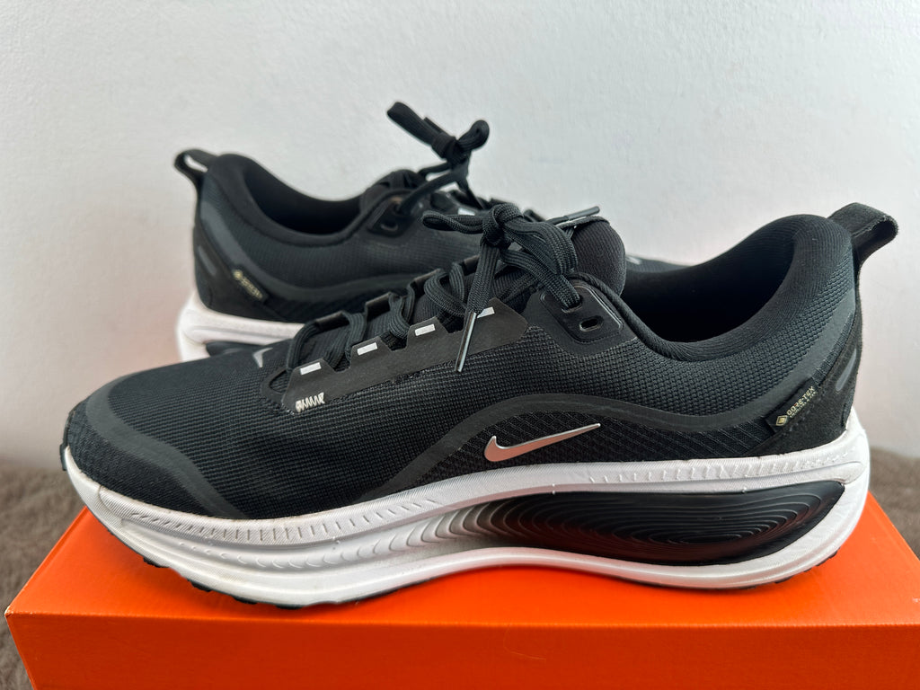 NIKE VOMERO 18 GTX