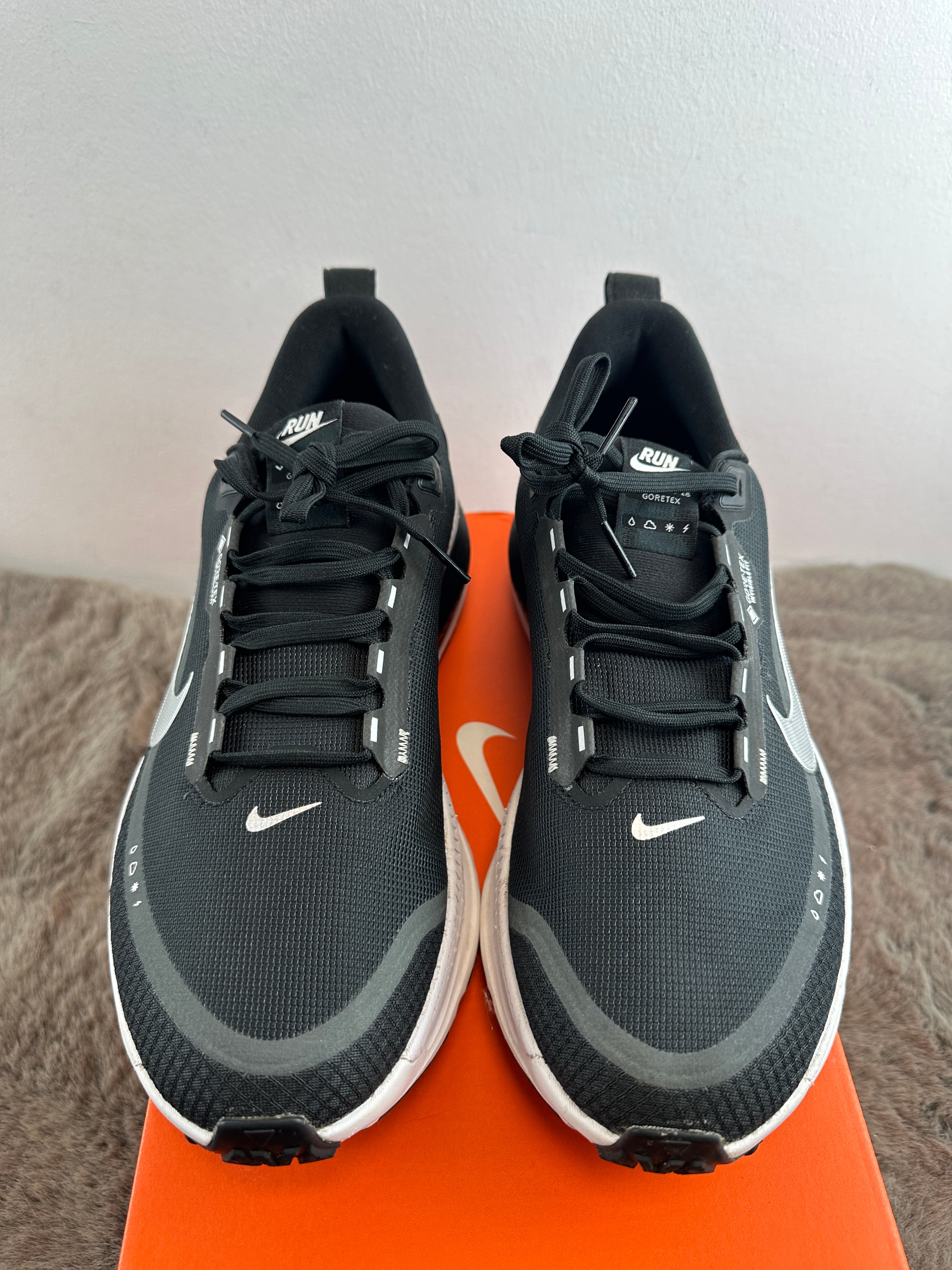 NIKE VOMERO 18 GTX