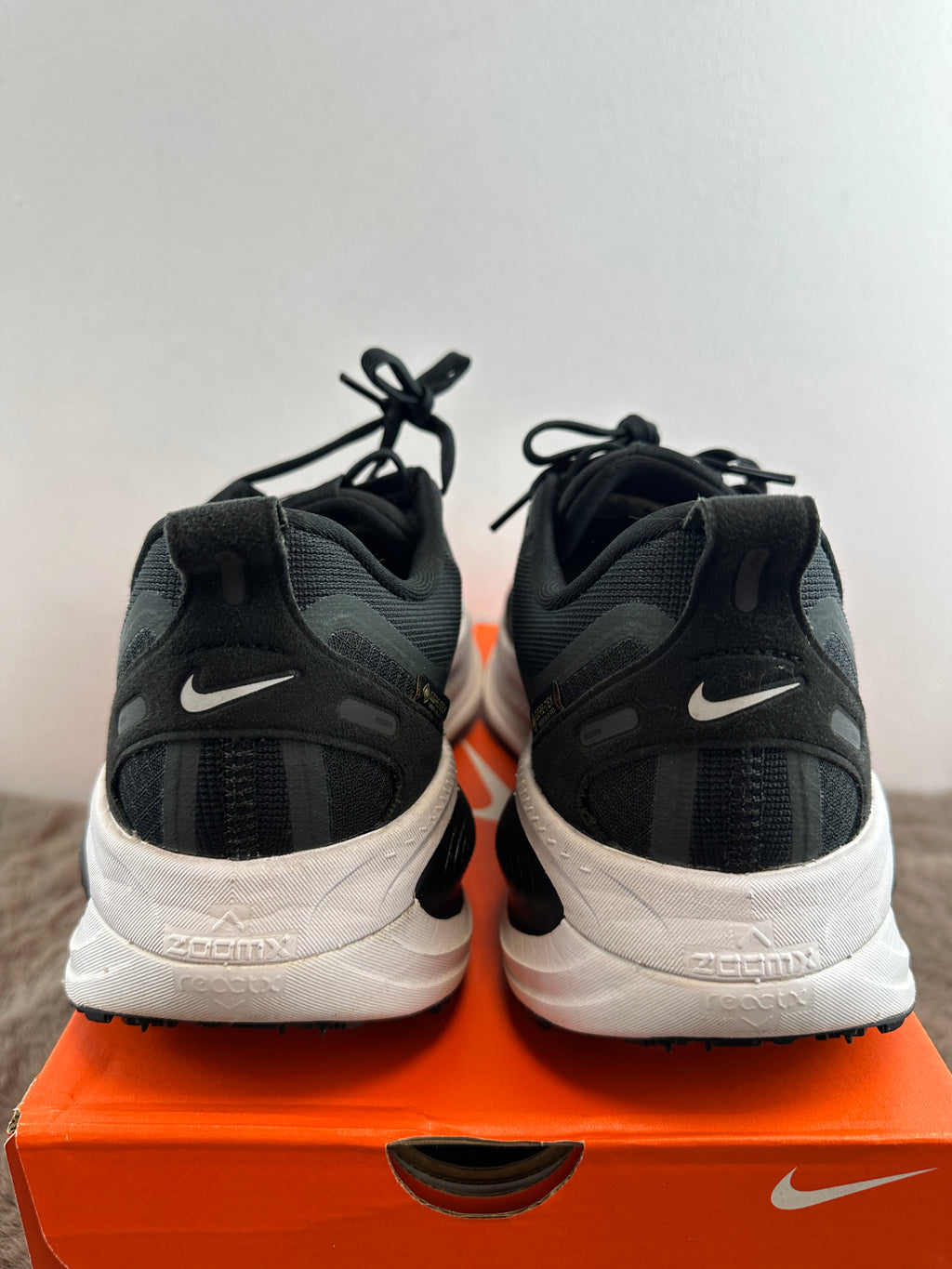 NIKE VOMERO 18 GTX