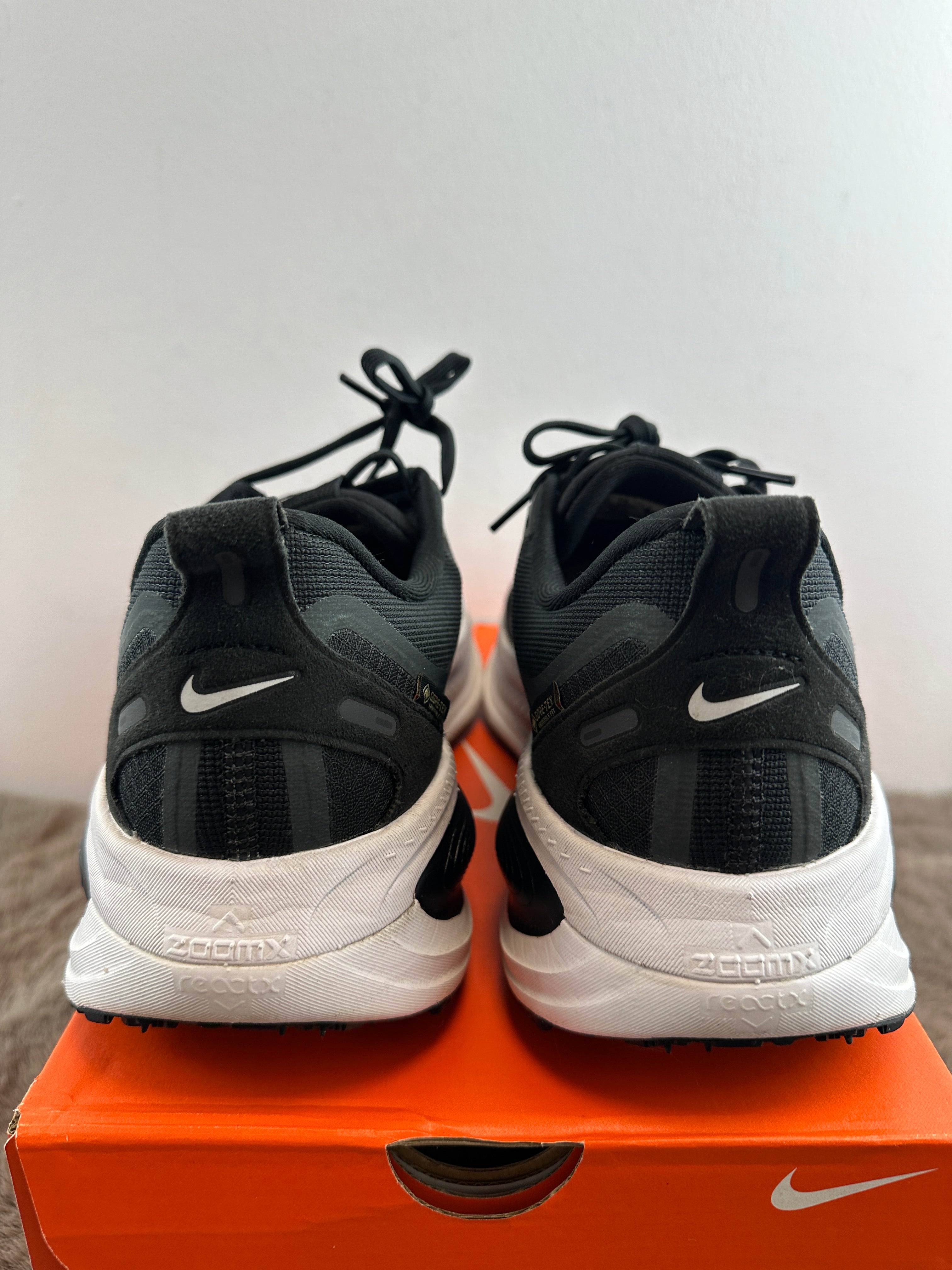 NIKE VOMERO 18 GTX