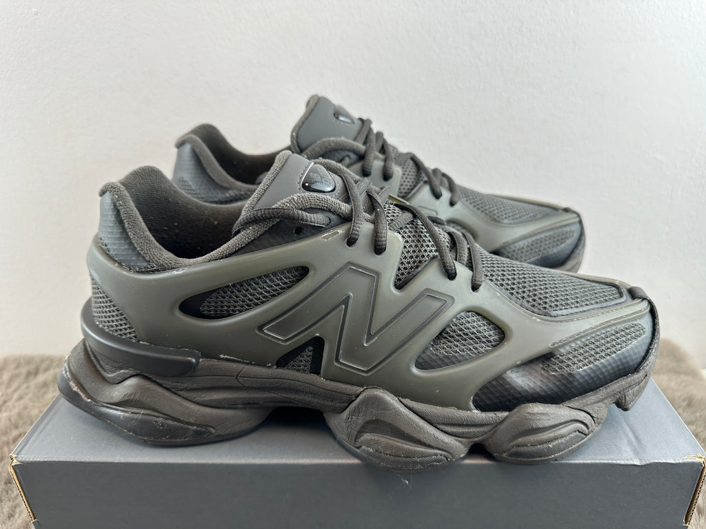 NEW BALANCE U9060IAA