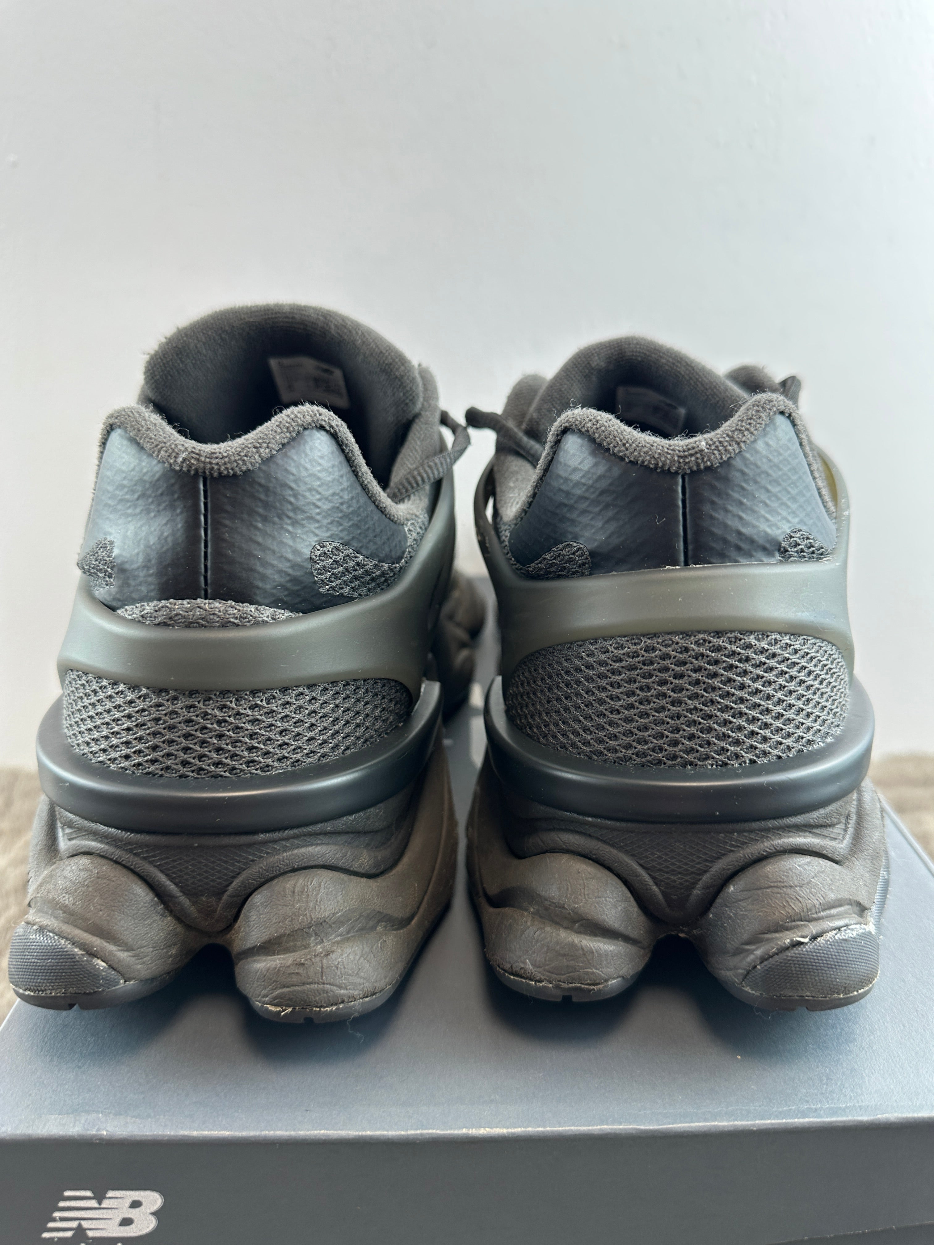NEW BALANCE U9060IAA