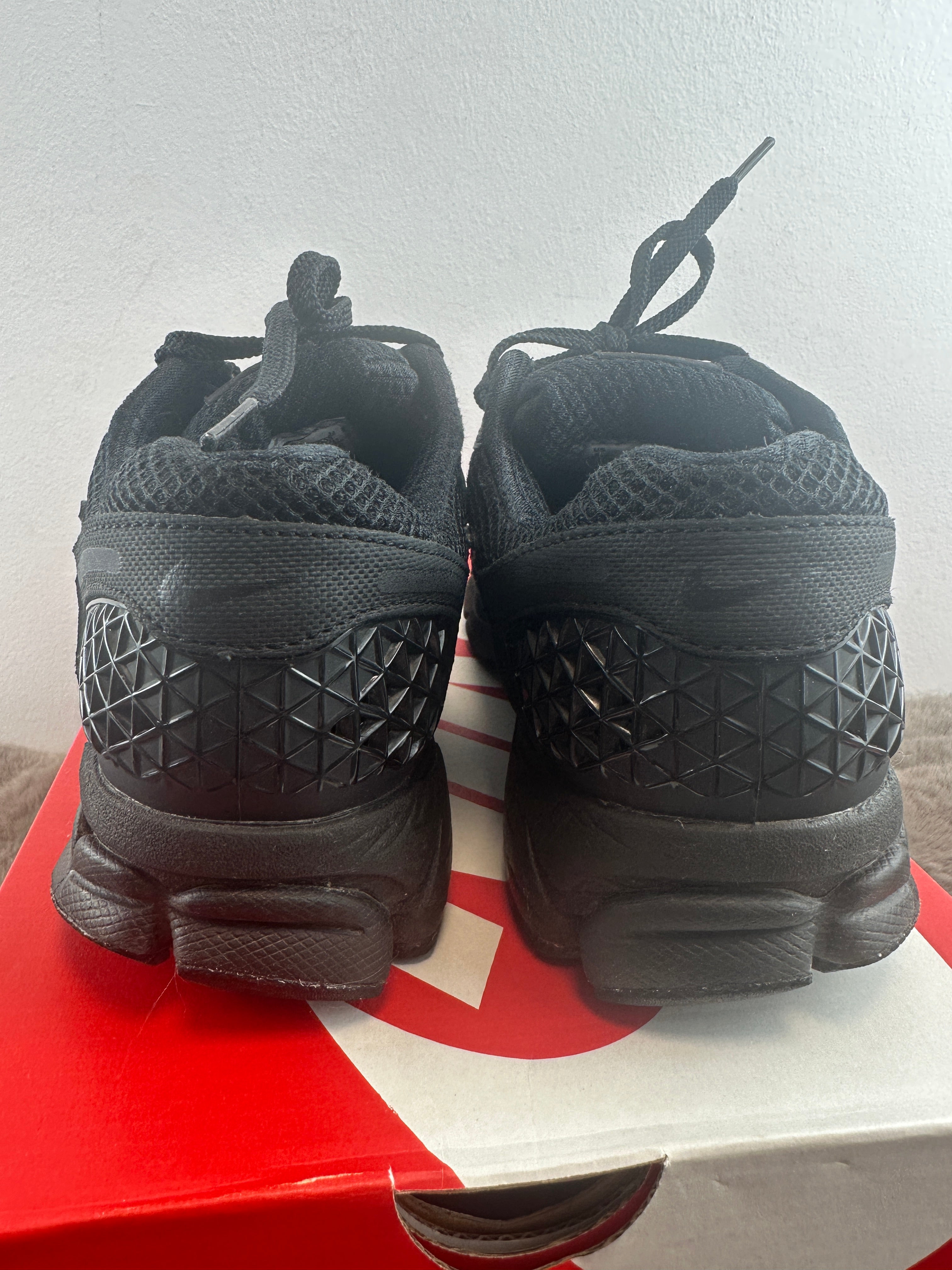 nike zoom vomero 5 38,5