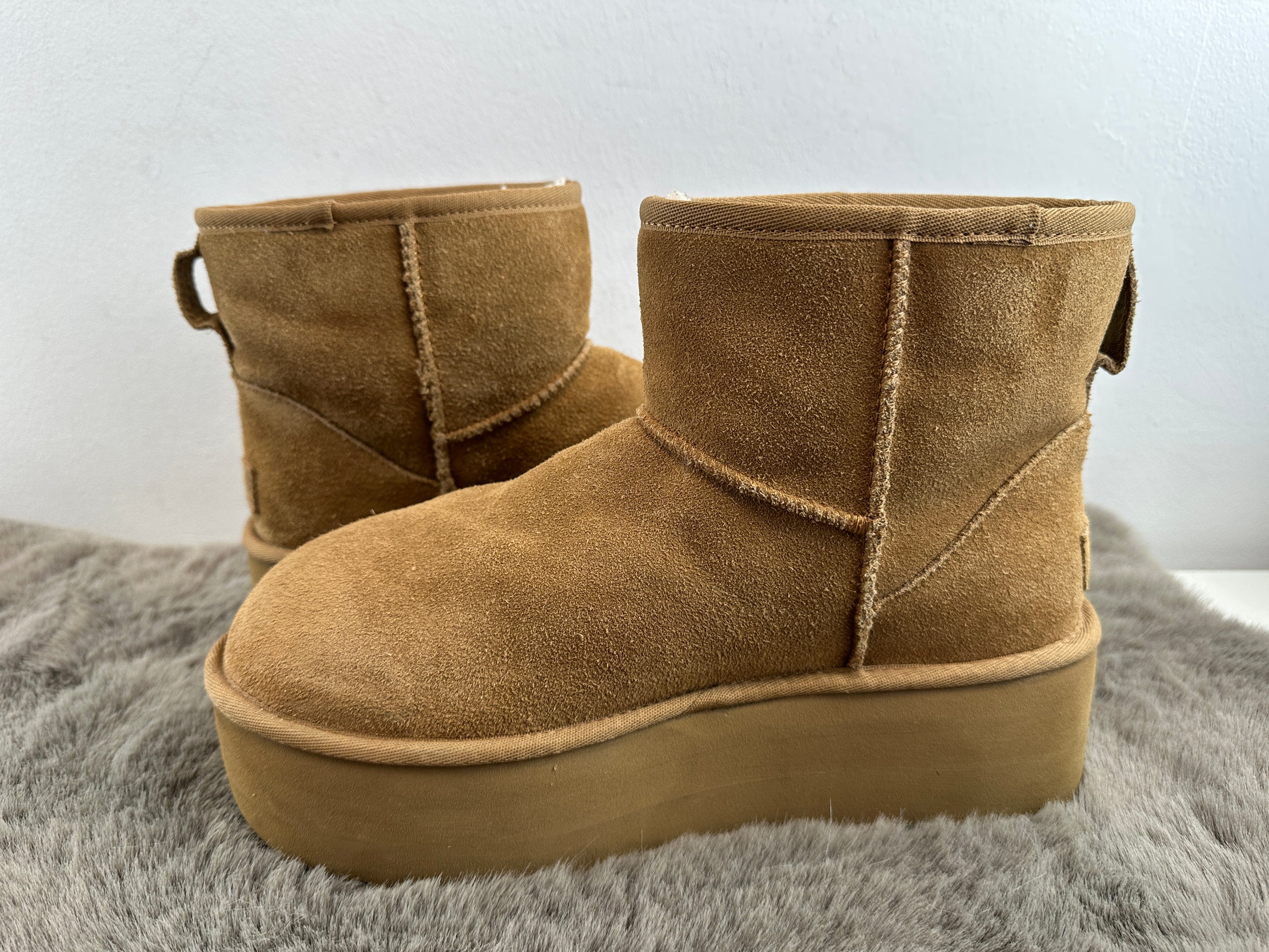 ugg classic mini platform