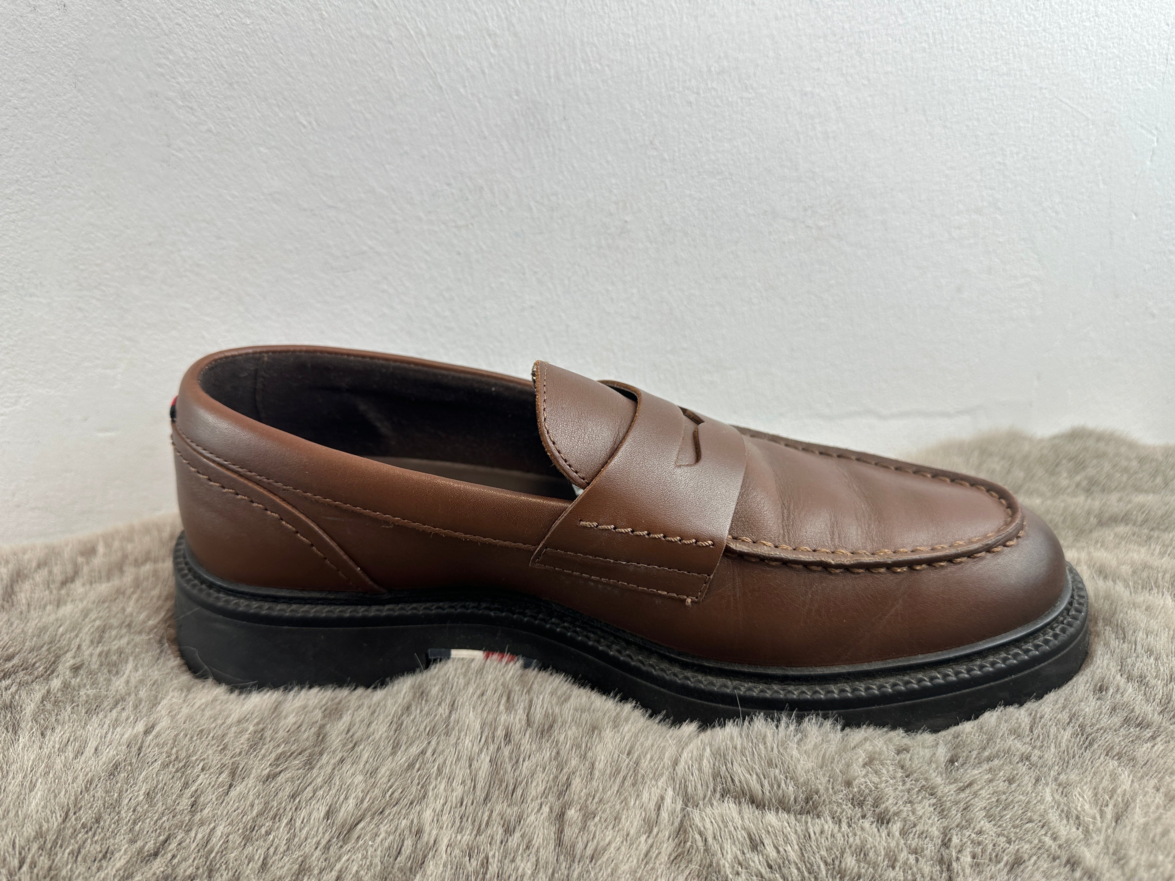 TOMMY HILFIGER LIGHT LEATHER LOAFER