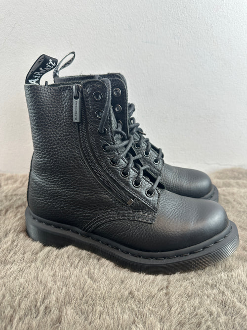 DR. MARTENS MONO 1460