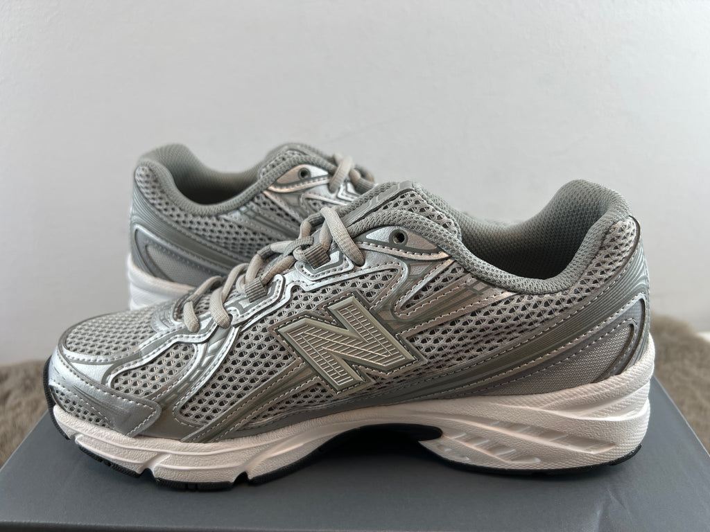 NEW BALANCE 740