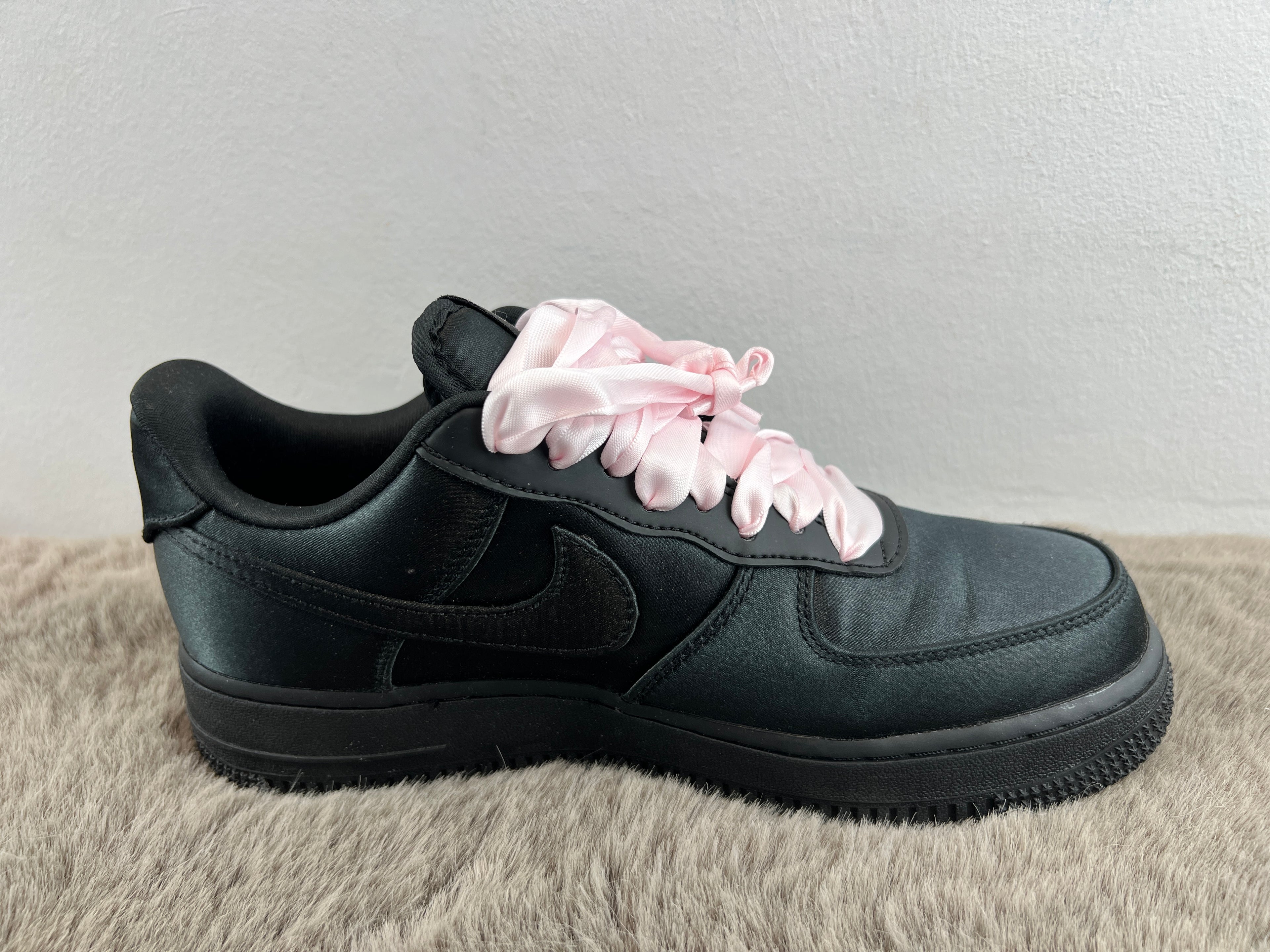 NIKE AIR FORCE 1 LV8 "BLACK SATIN"