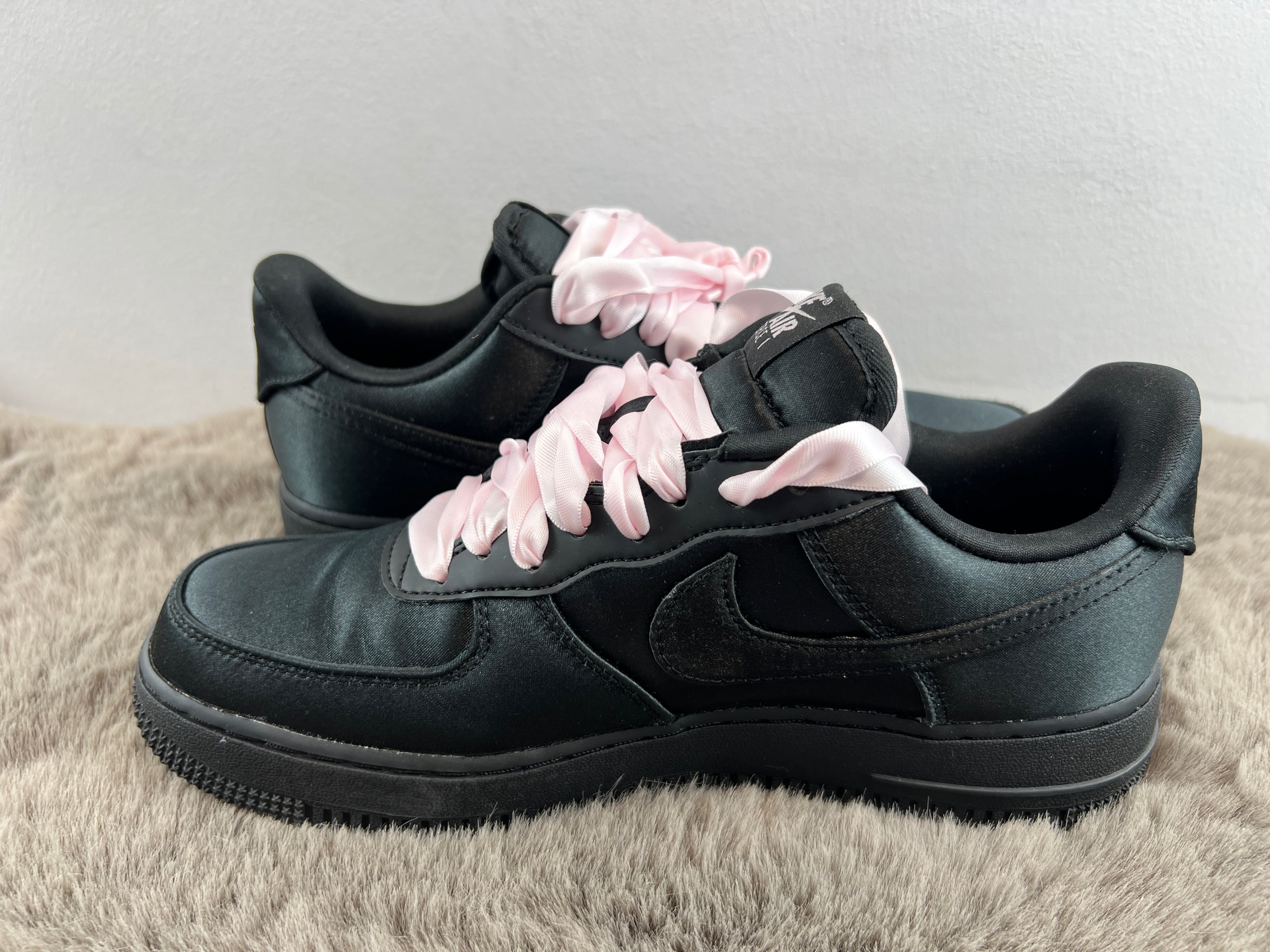 NIKE AIR FORCE 1 LV8 "BLACK SATIN"