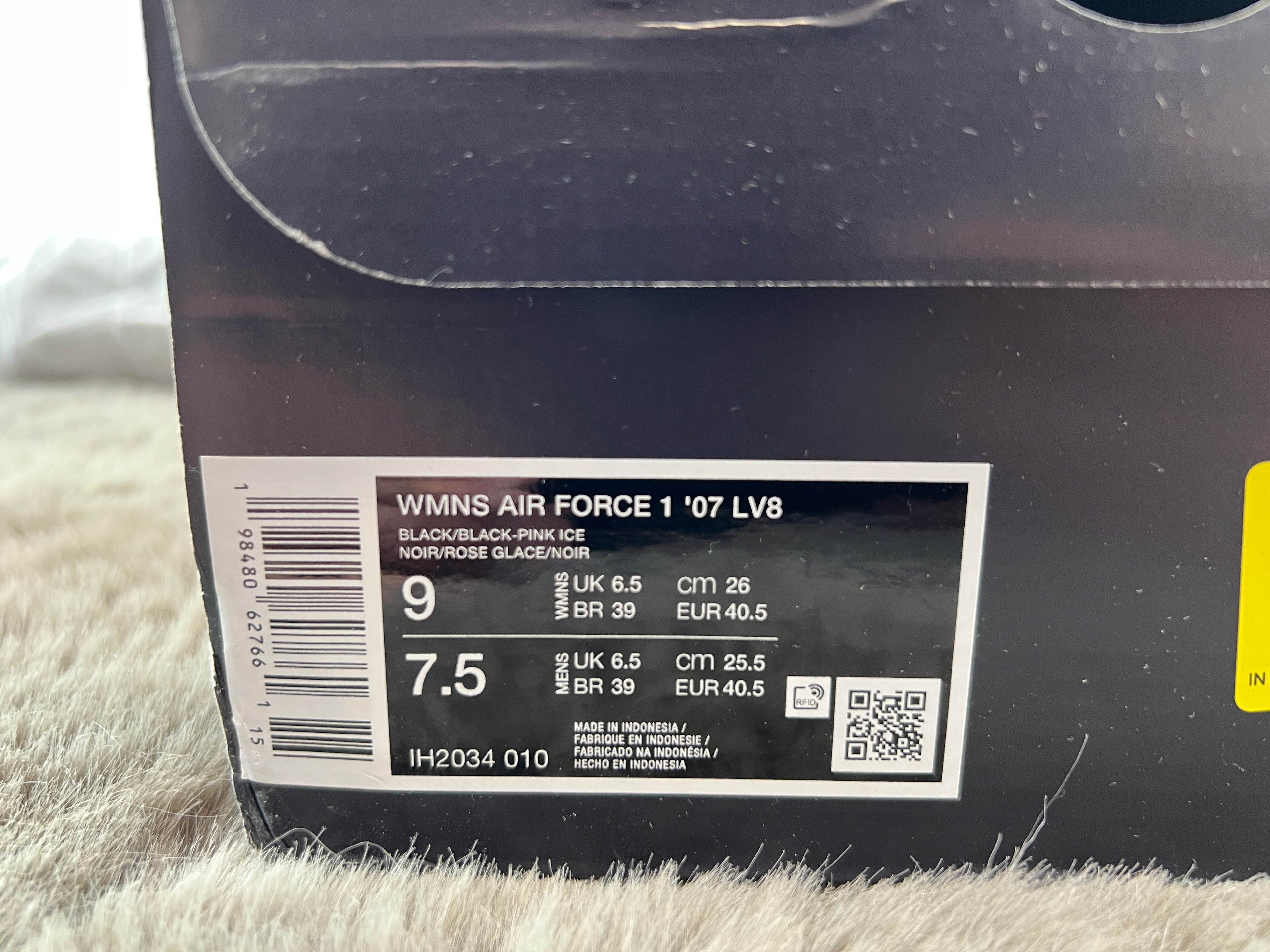 NIKE AIR FORCE 1 LV8 "BLACK SATIN"