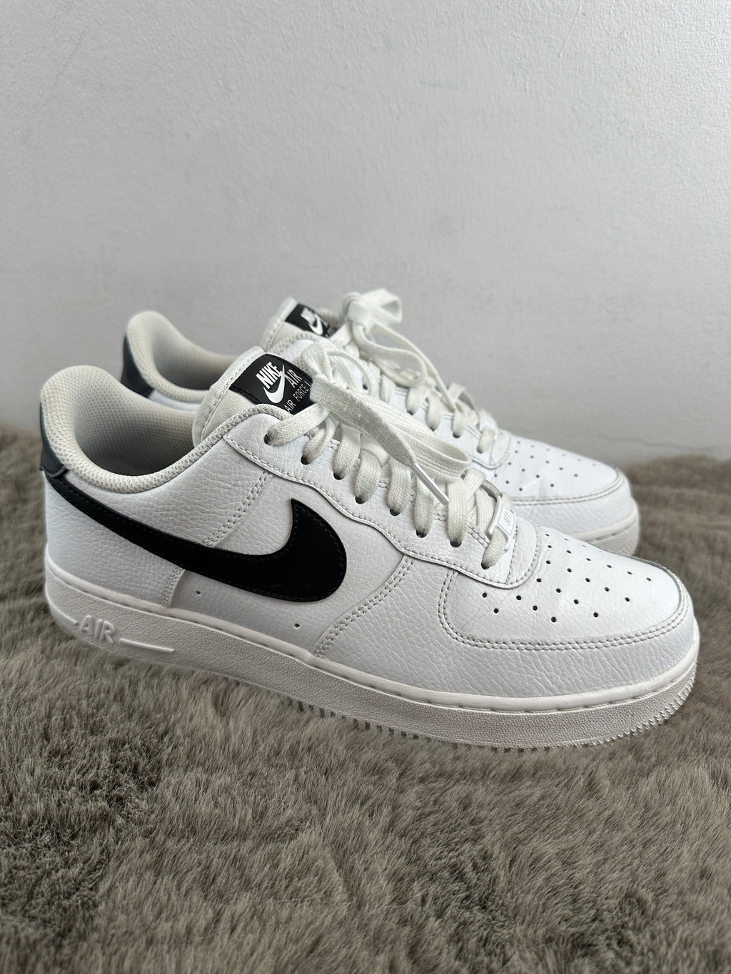 NIKE AIR FORCE 1