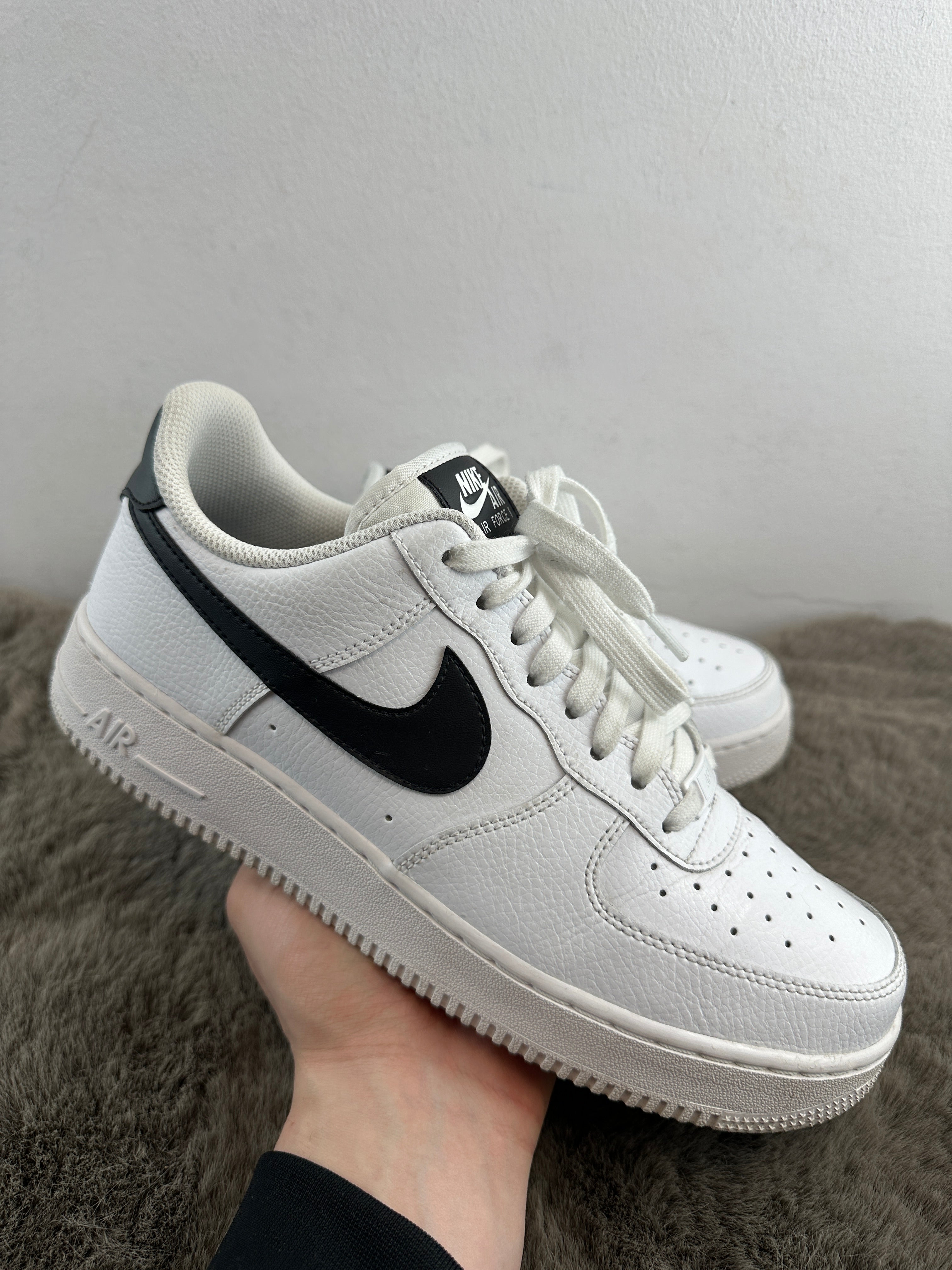 NIKE AIR FORCE 1