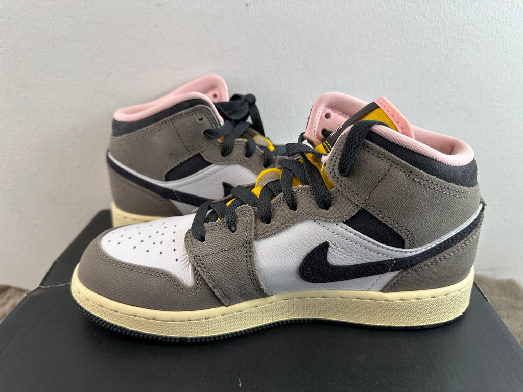 NIKE AIR JORDAN 1 MID SE "CAVE STONE"