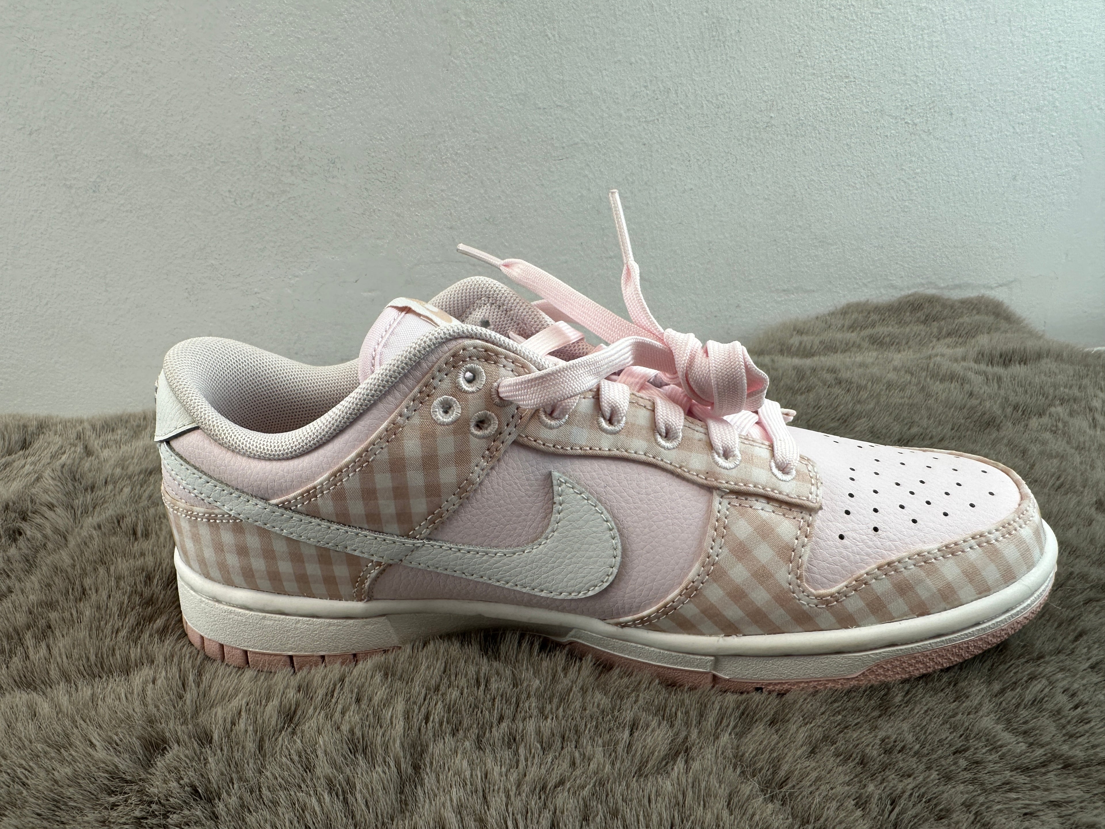 nike dunk low pink gingham