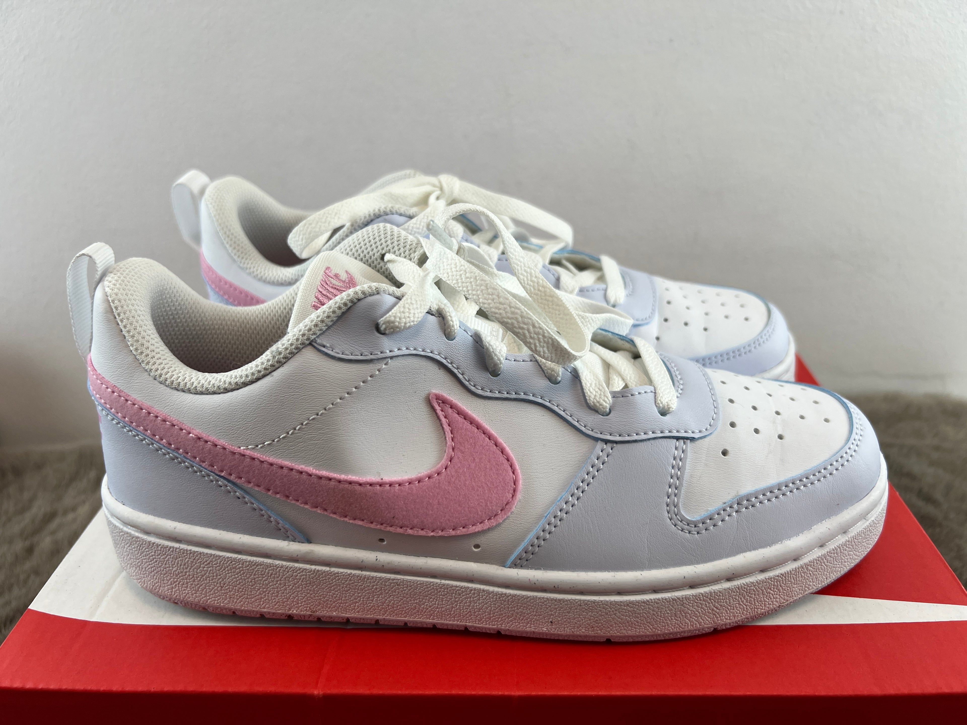 NIKE COURT BOROUGH LOW ESS+ (GS)