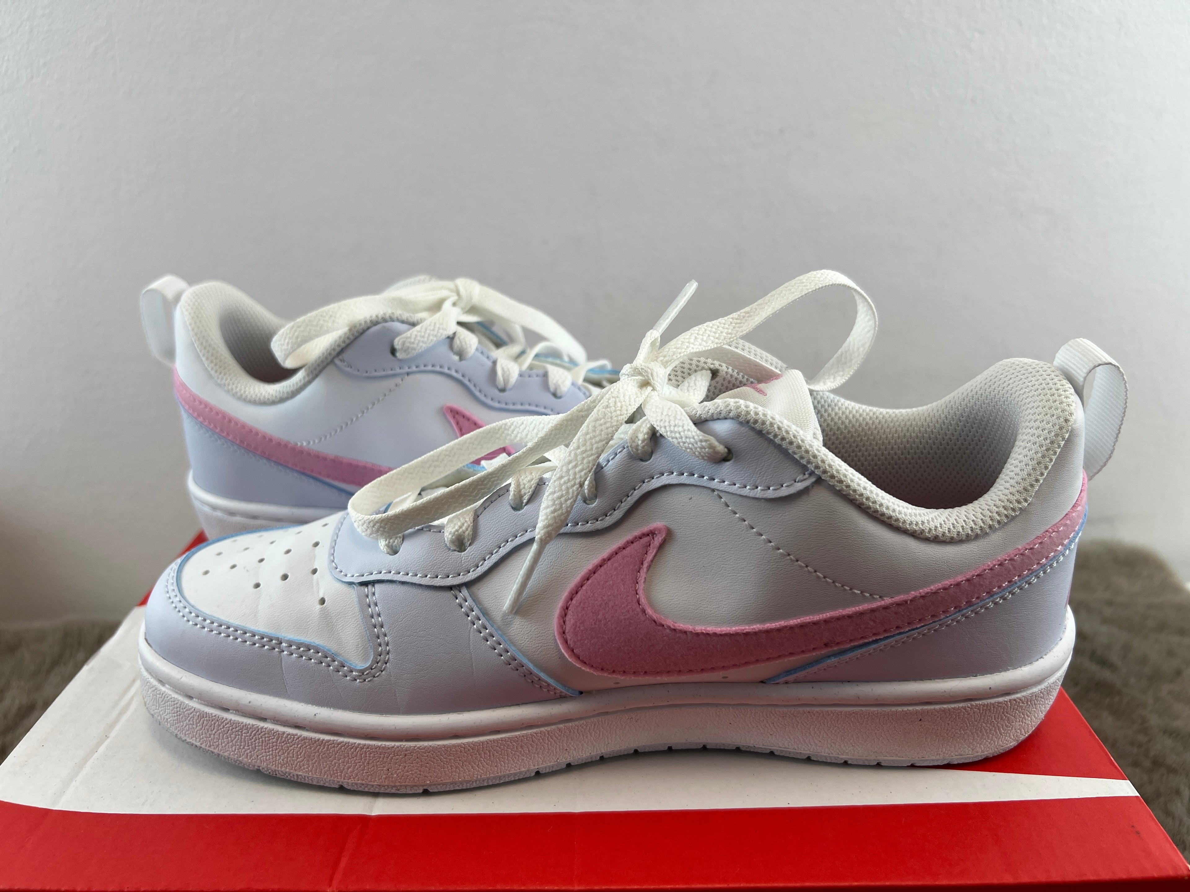 NIKE COURT BOROUGH LOW ESS+ (GS)