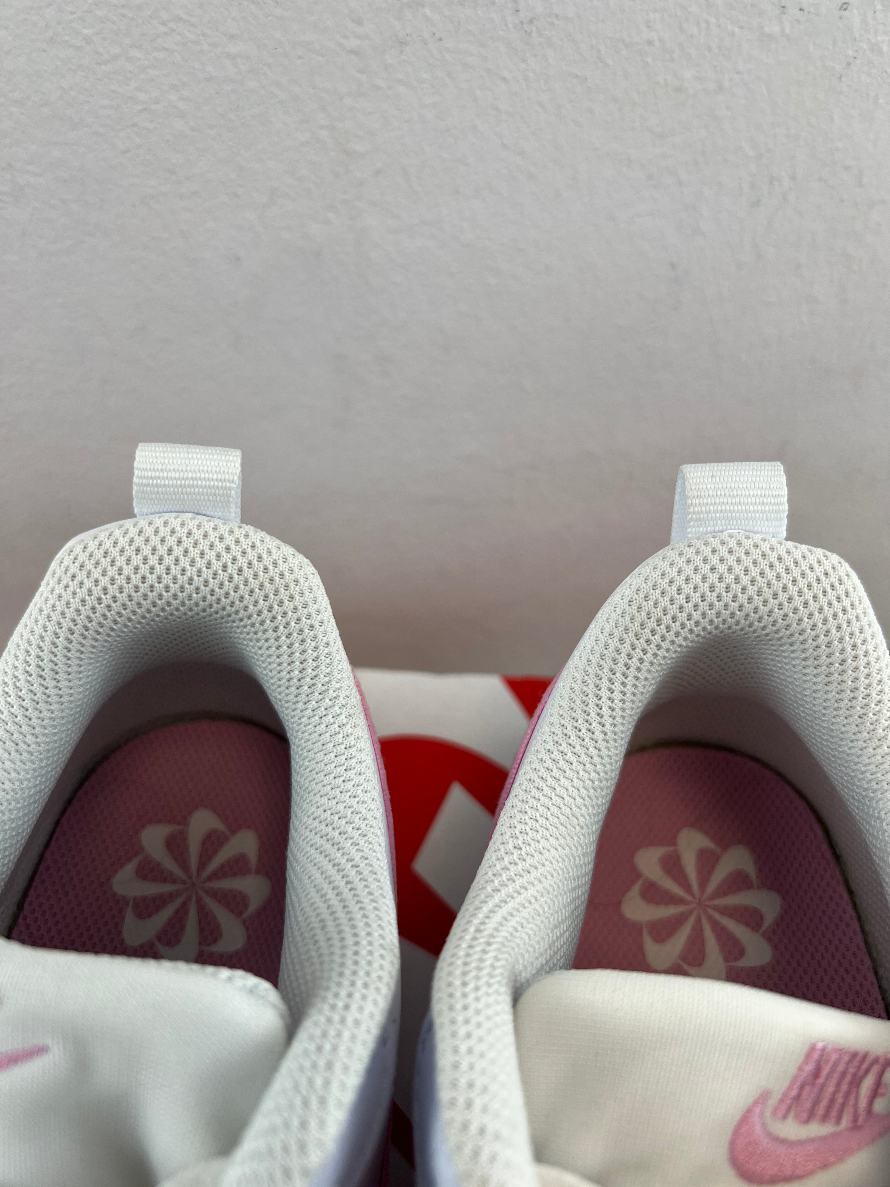 NIKE COURT BOROUGH LOW ESS+ (GS)