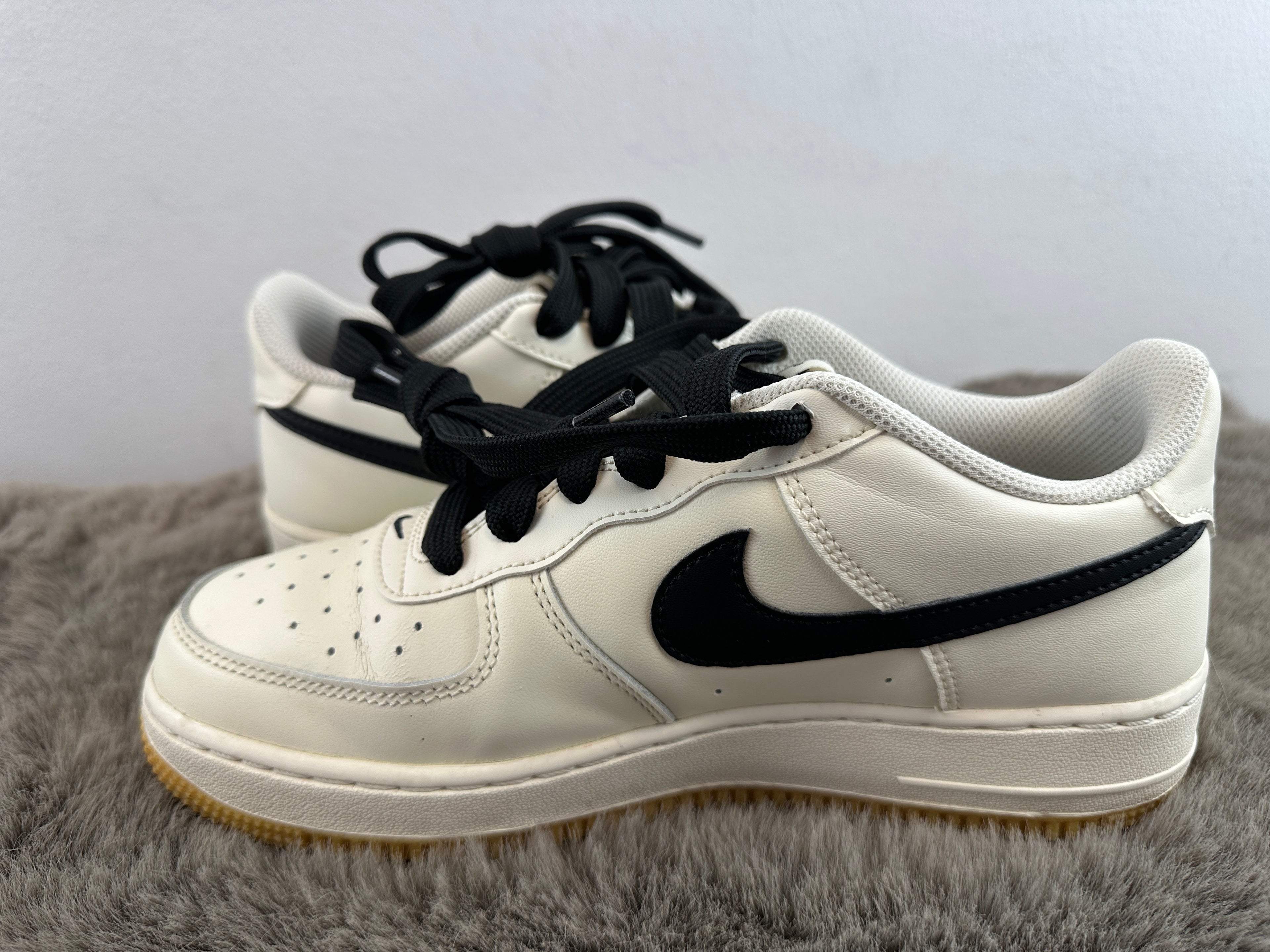 nike air force 1 lv8