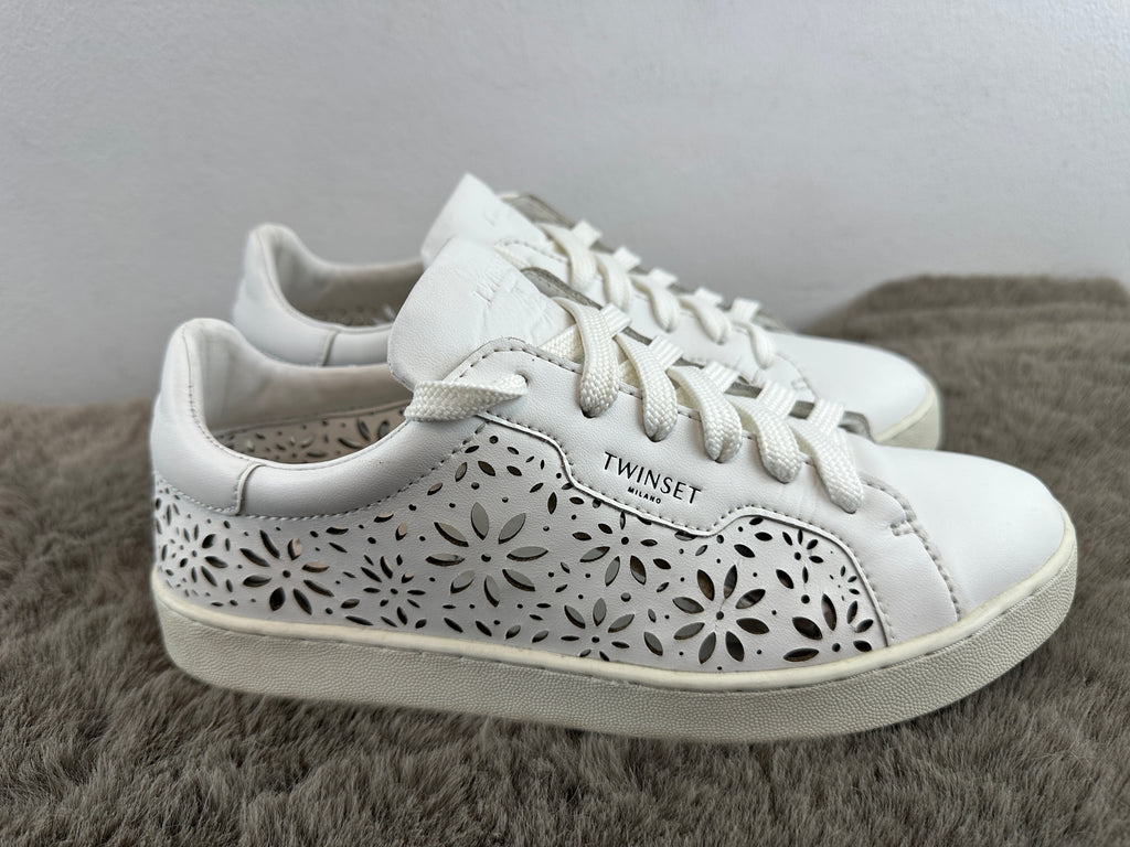 twinset laser cut flower 38