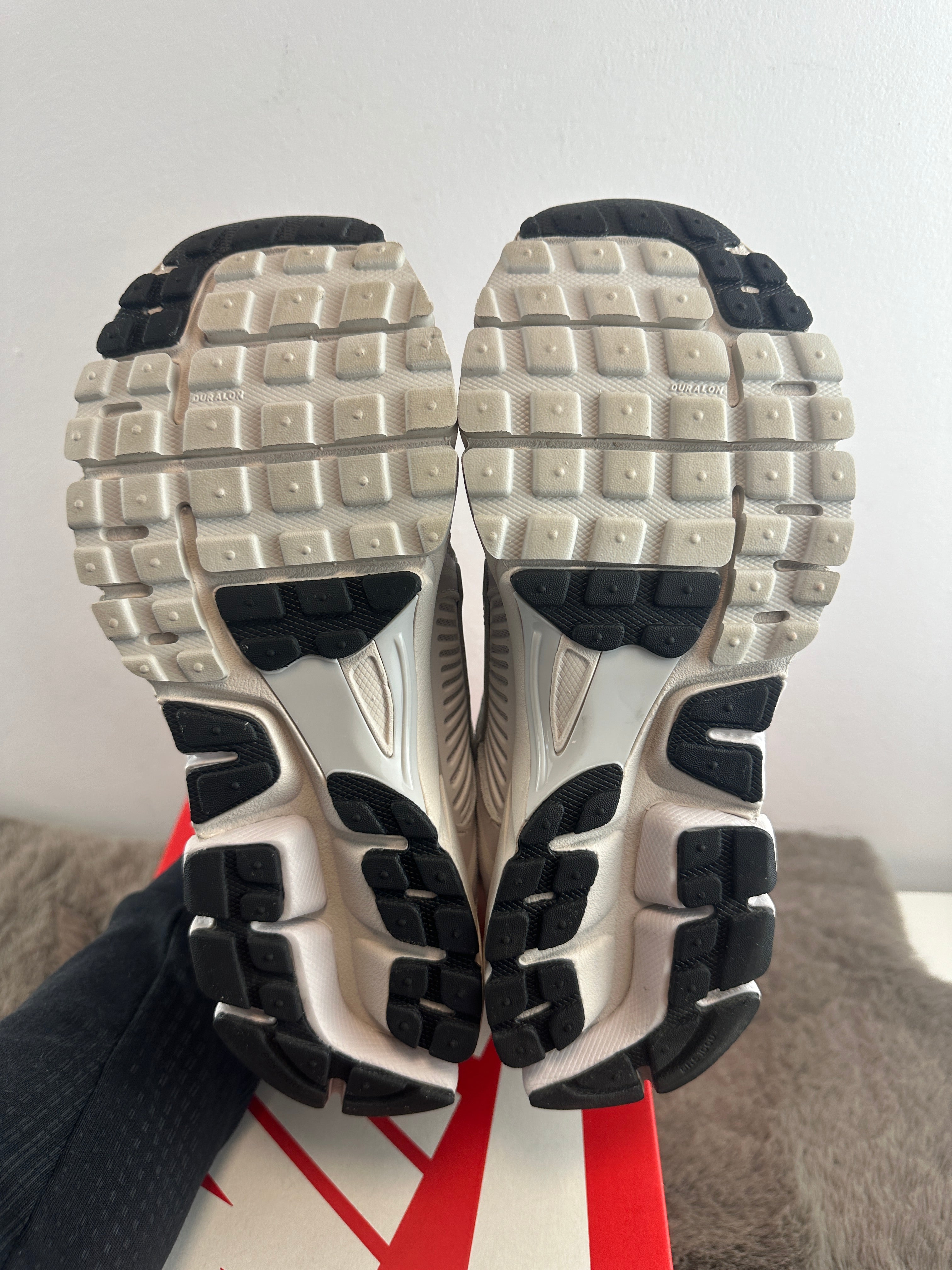 NIKE ZOOM VOMERO 5