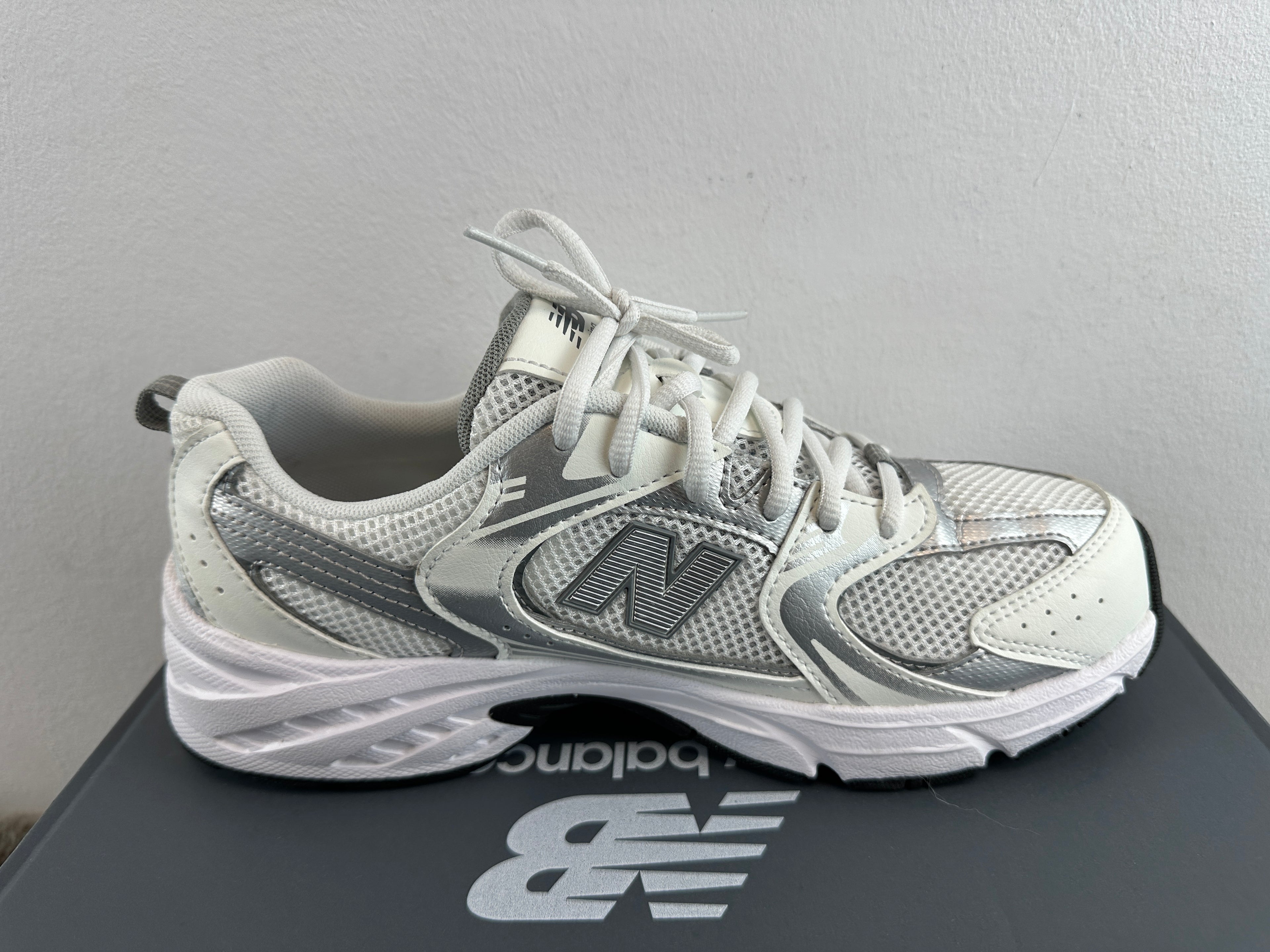 NEW BALANCE 530